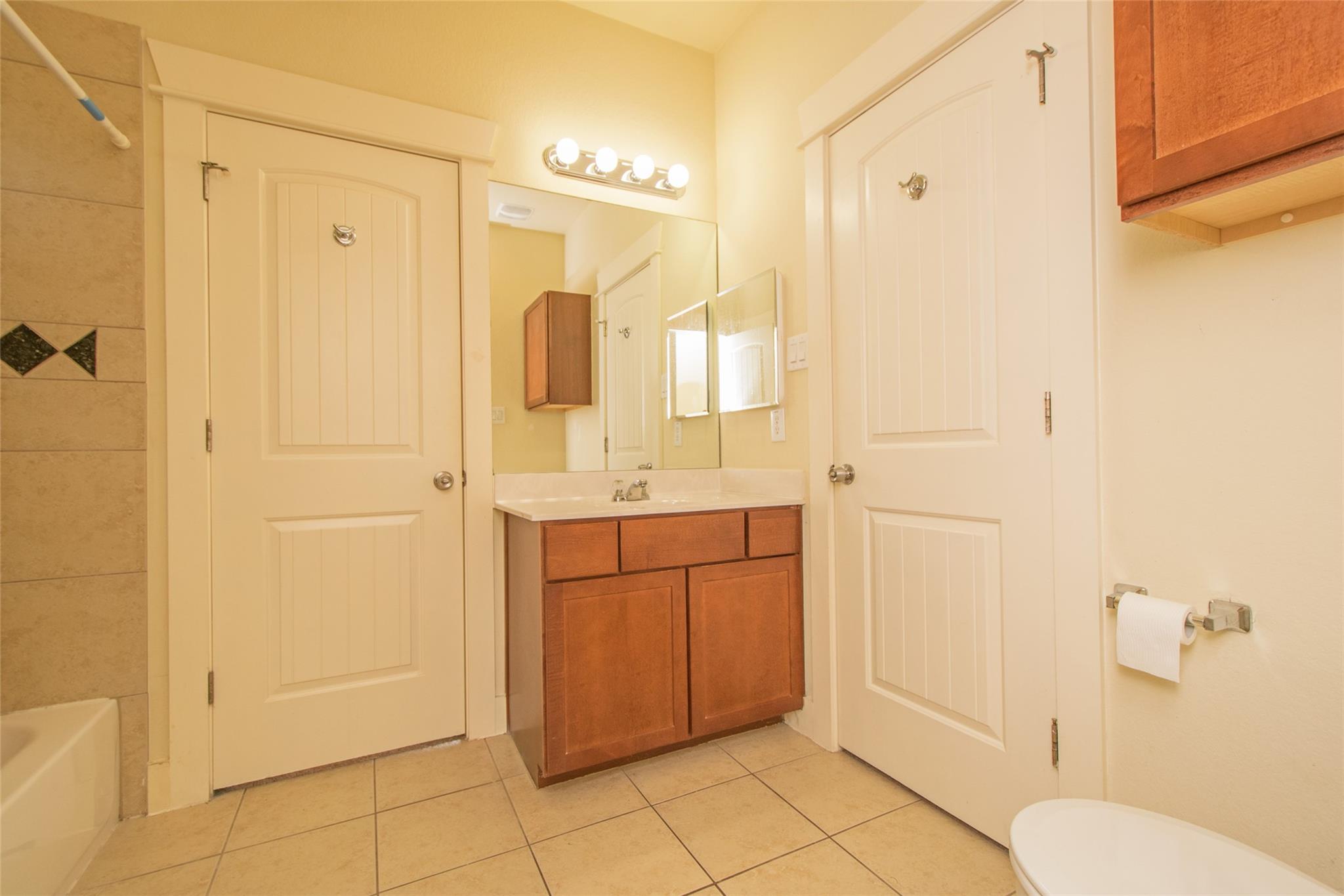 5405 Avenue H None #a Property Photo 7