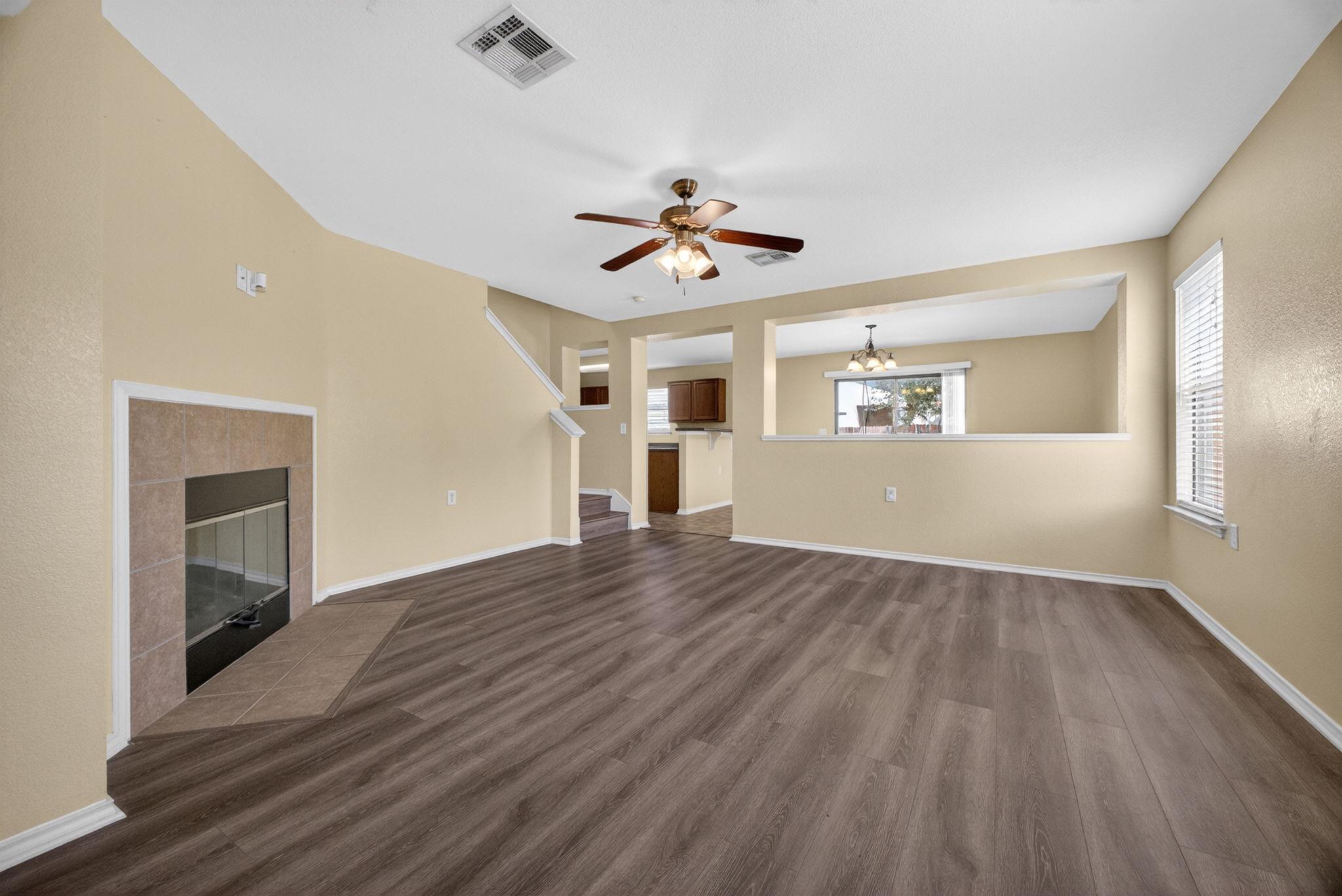8813 Wiley Way Property Photo 5