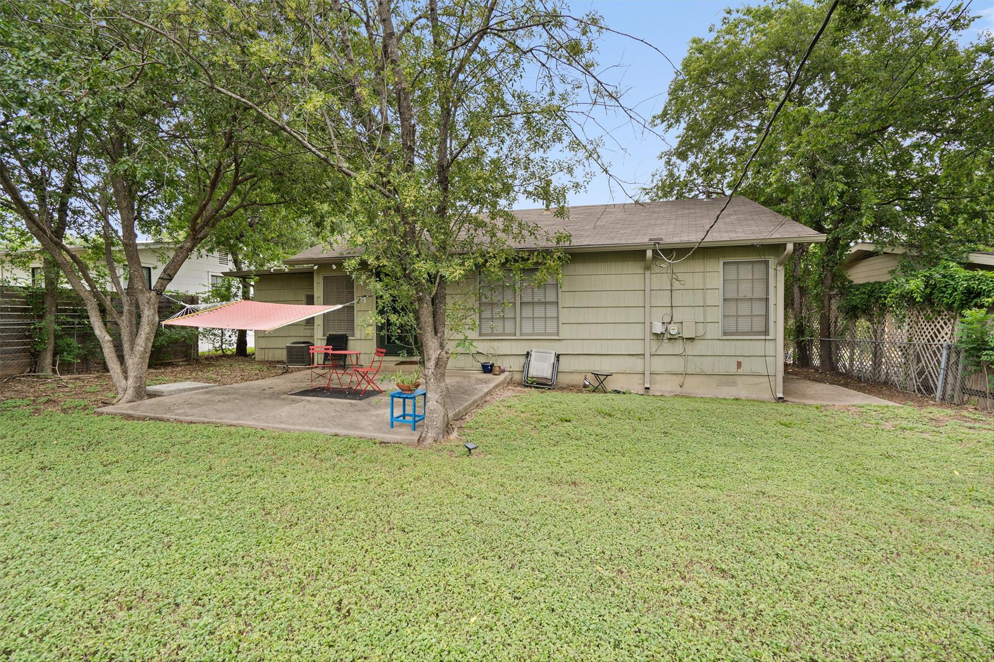 2633 W 45th St Property Photo 17