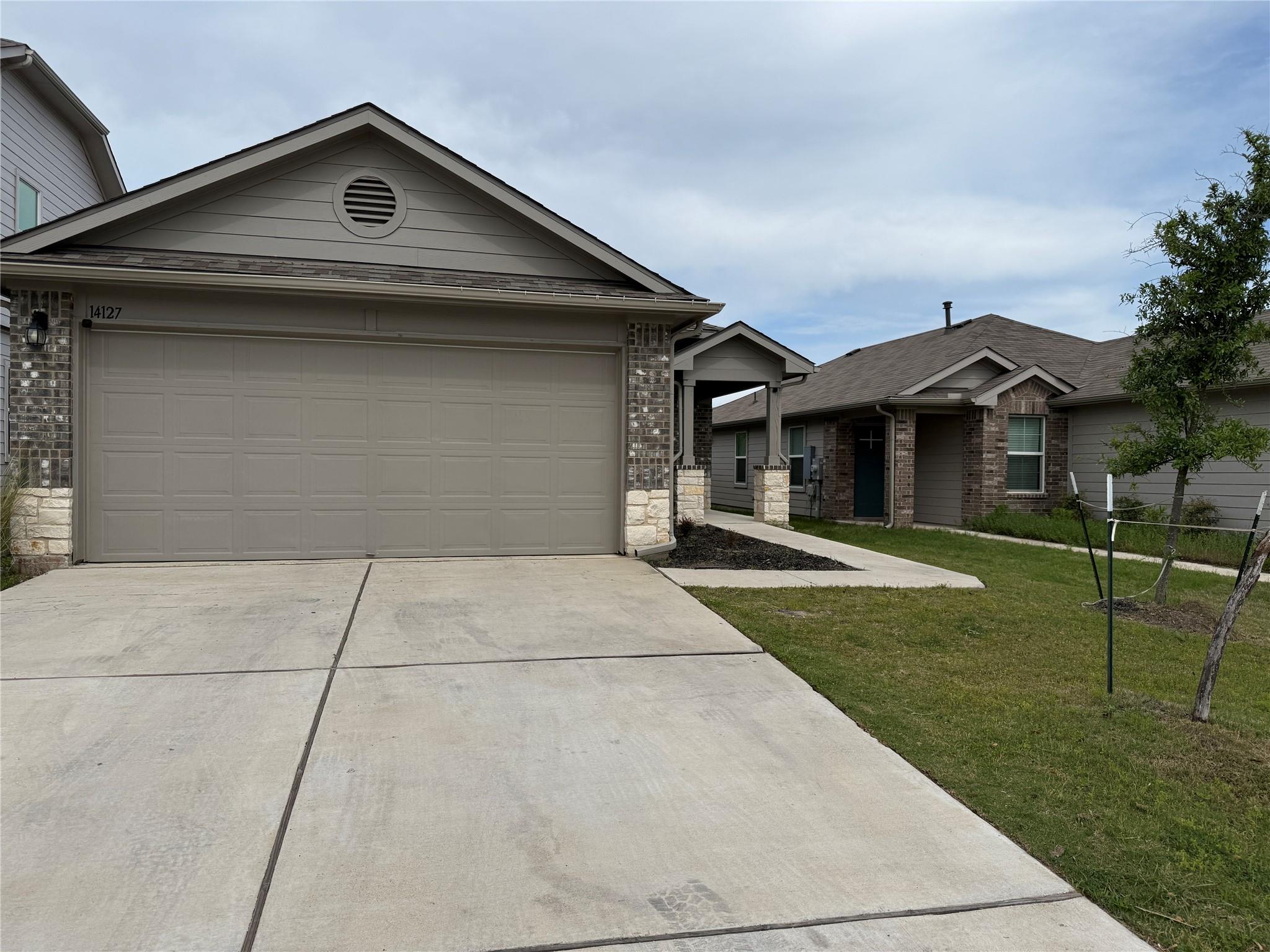 14127 Macquarie Dr Property Photo