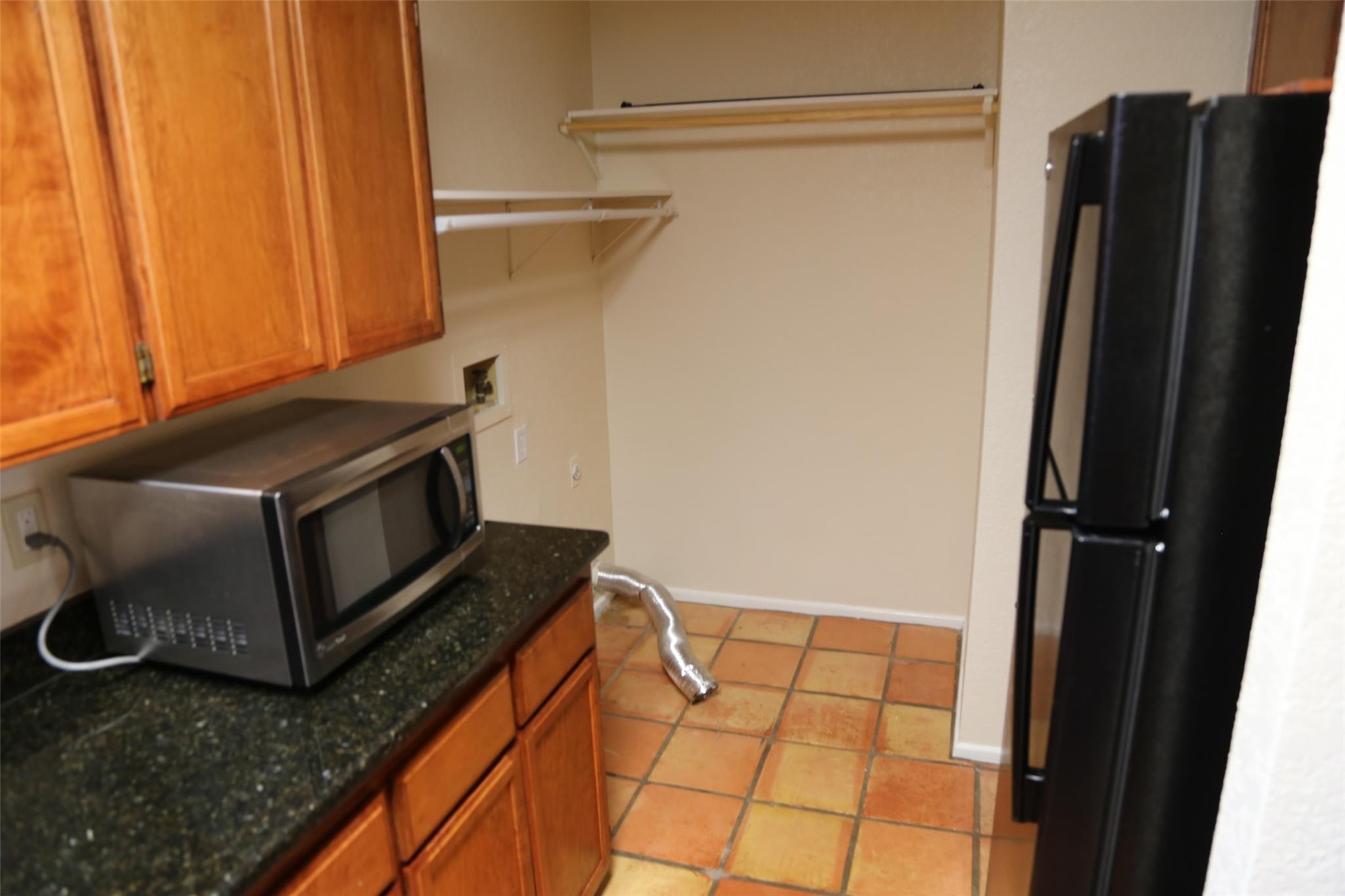 4 Deerfield Dr #d Property Photo 5