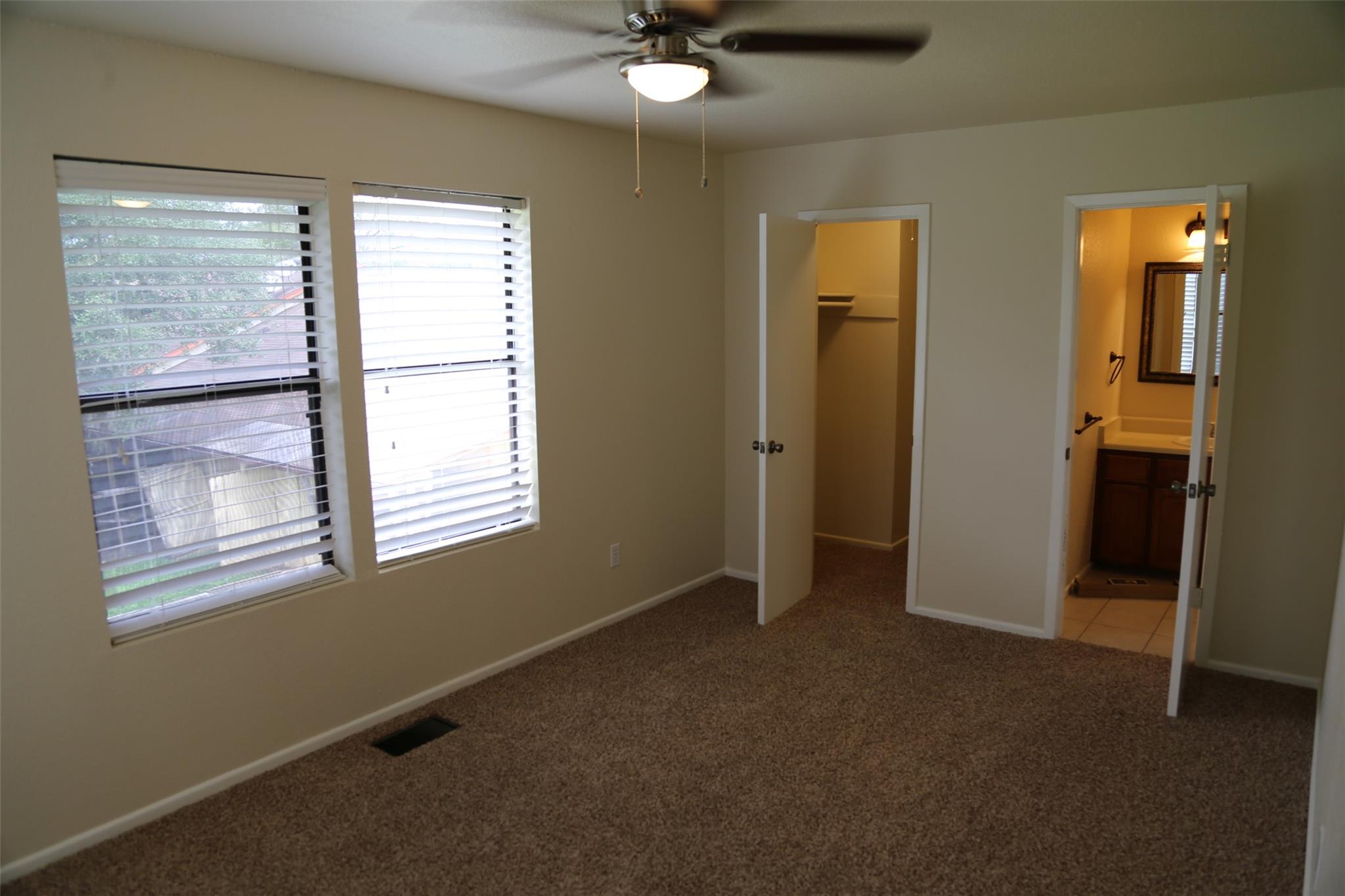 4 Deerfield Dr #d Property Photo 13