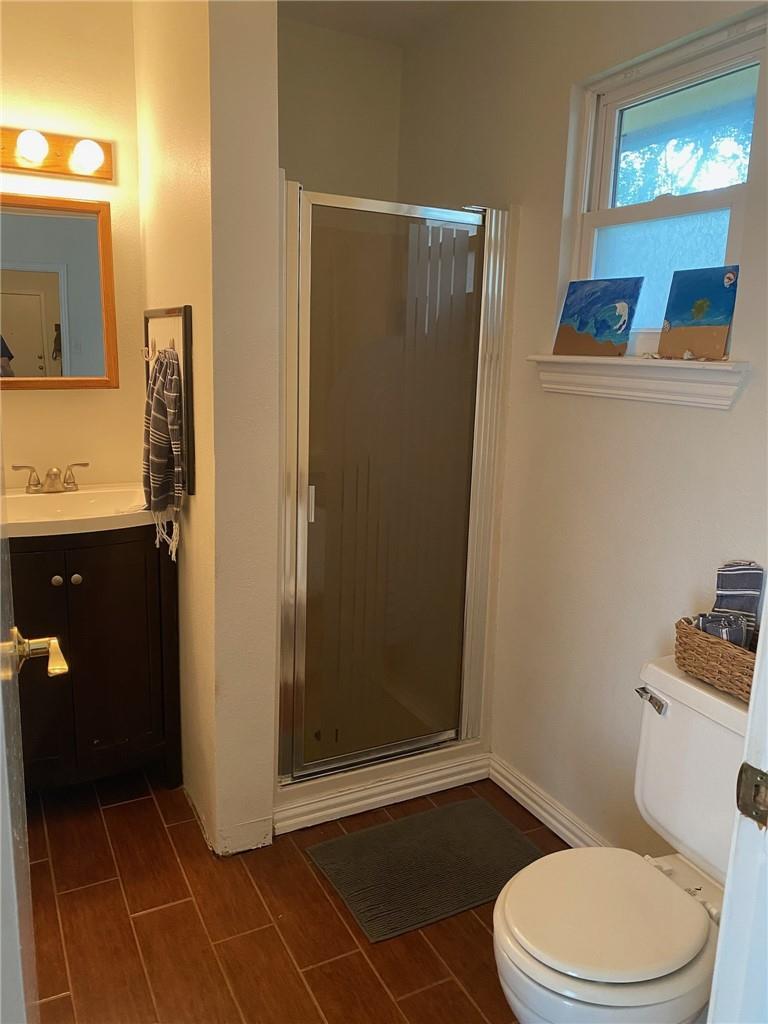 3201 Canter Ln Property Photo 6
