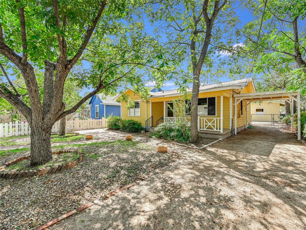 6107 Felix Ave Property Photo 4