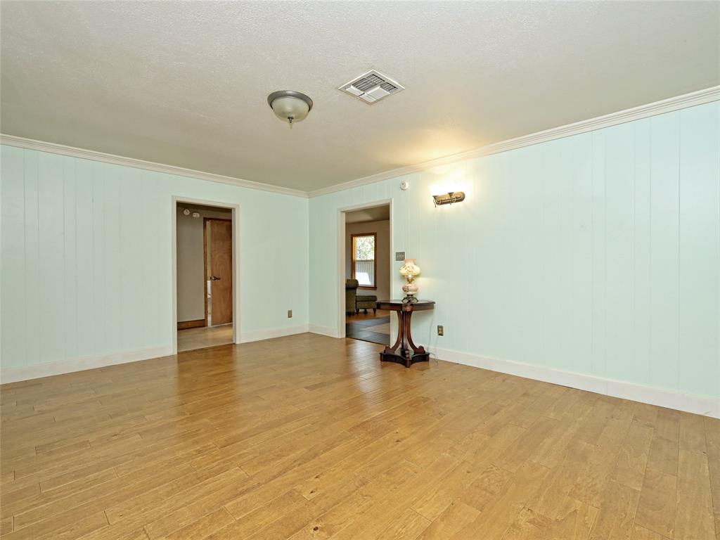 6107 Felix Ave Property Photo 13