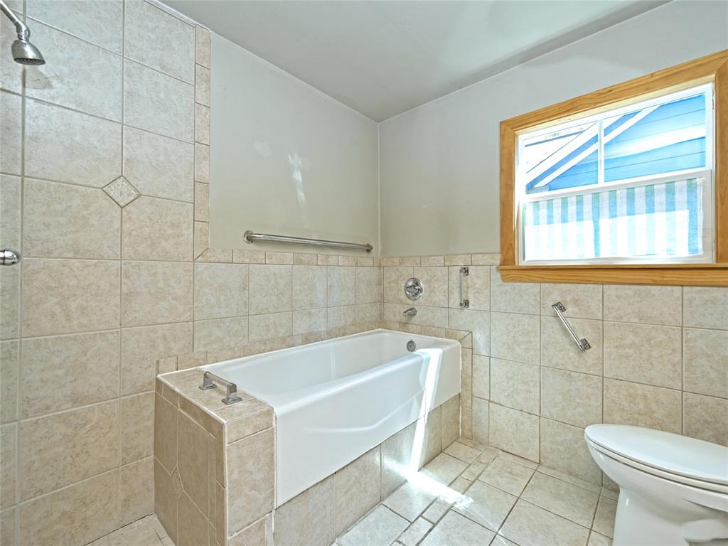 6107 Felix Ave Property Photo 18