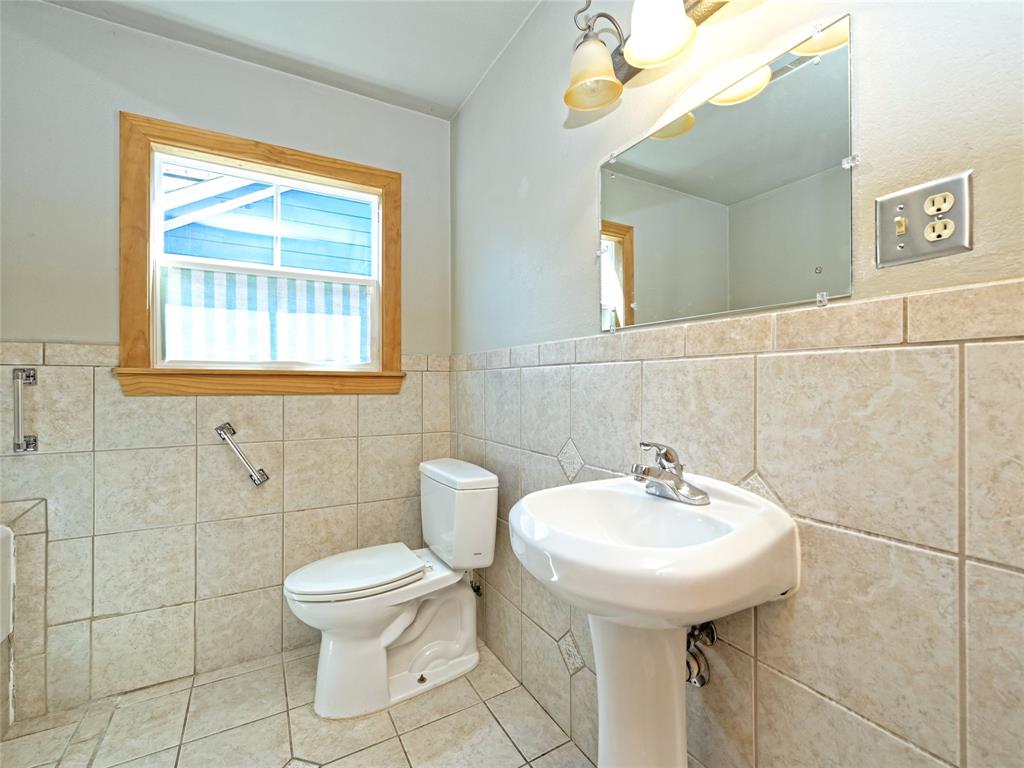 6107 Felix Ave Property Photo 19