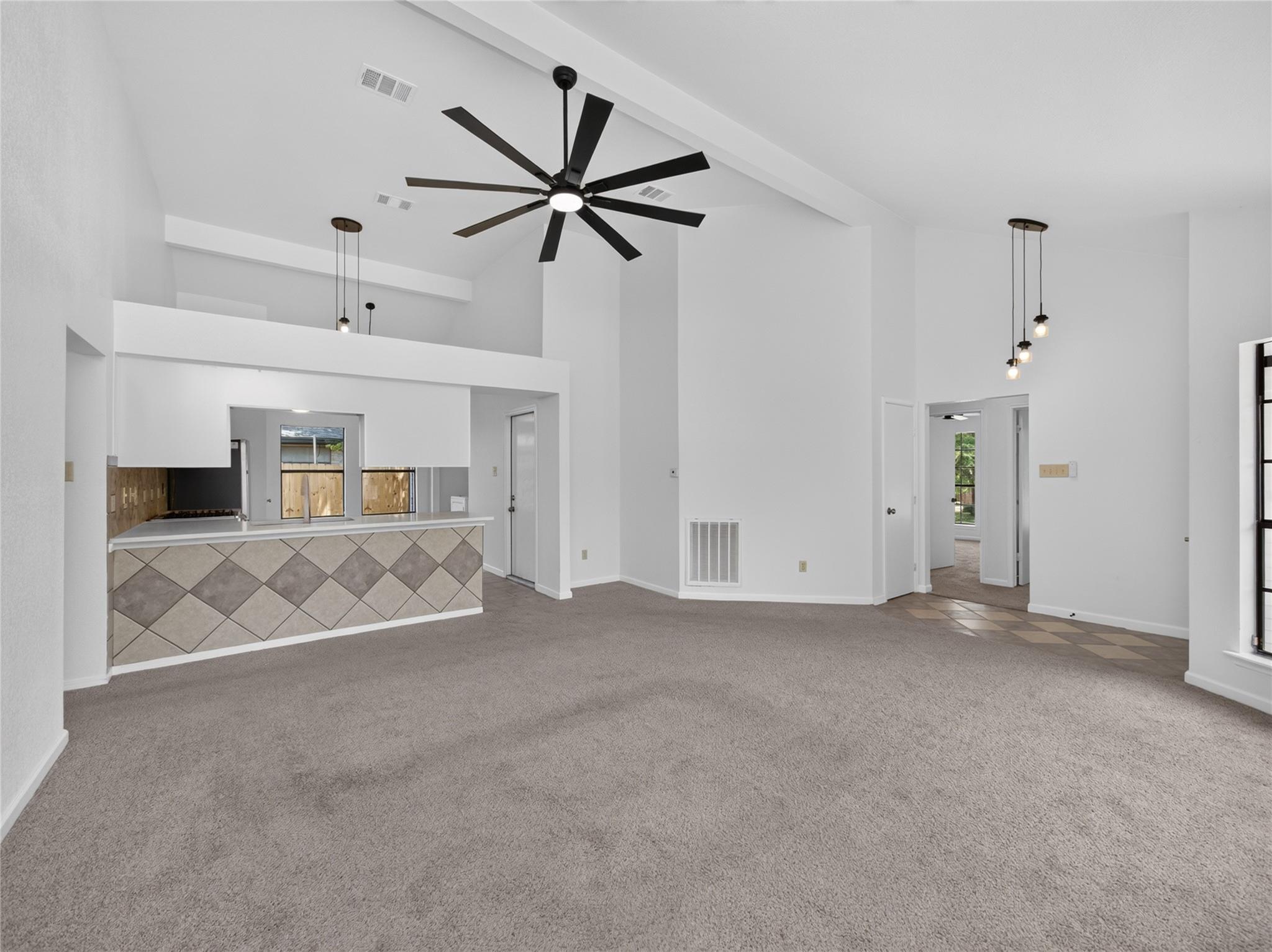 917 Clearwater Trl Property Photo 4