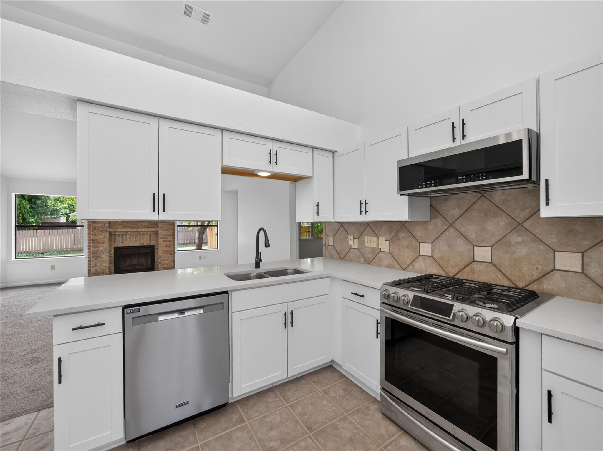 917 Clearwater Trl Property Photo 7