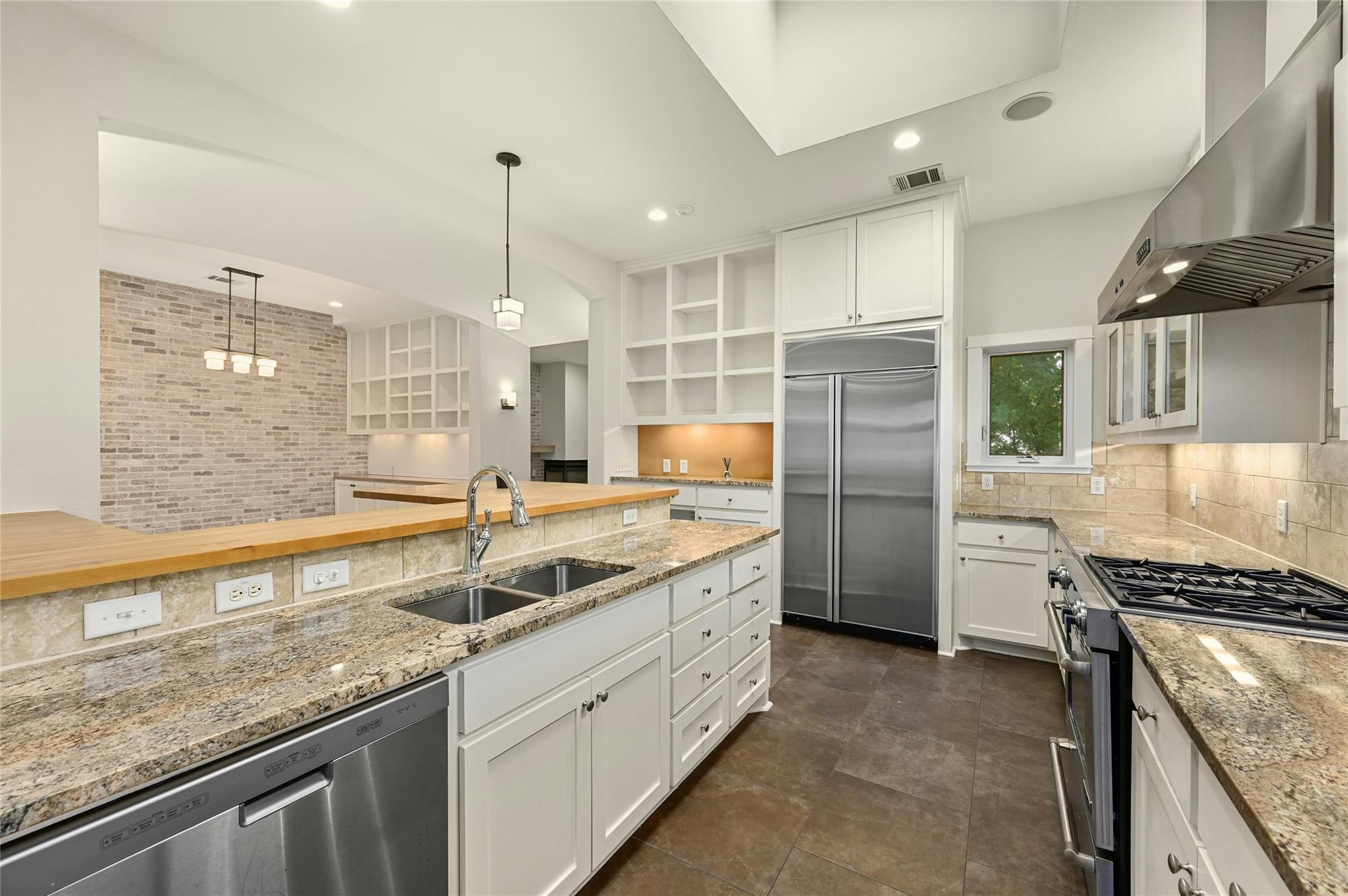 1205 Norwalk Ln #d Property Photo 11