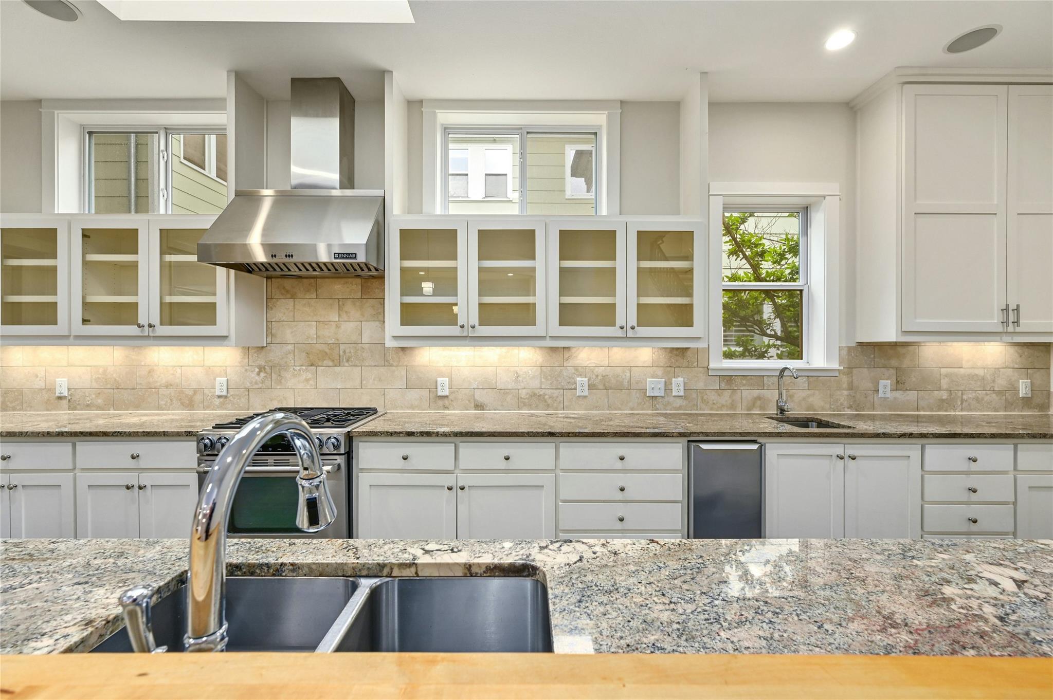 1205 Norwalk Ln #d Property Photo 14