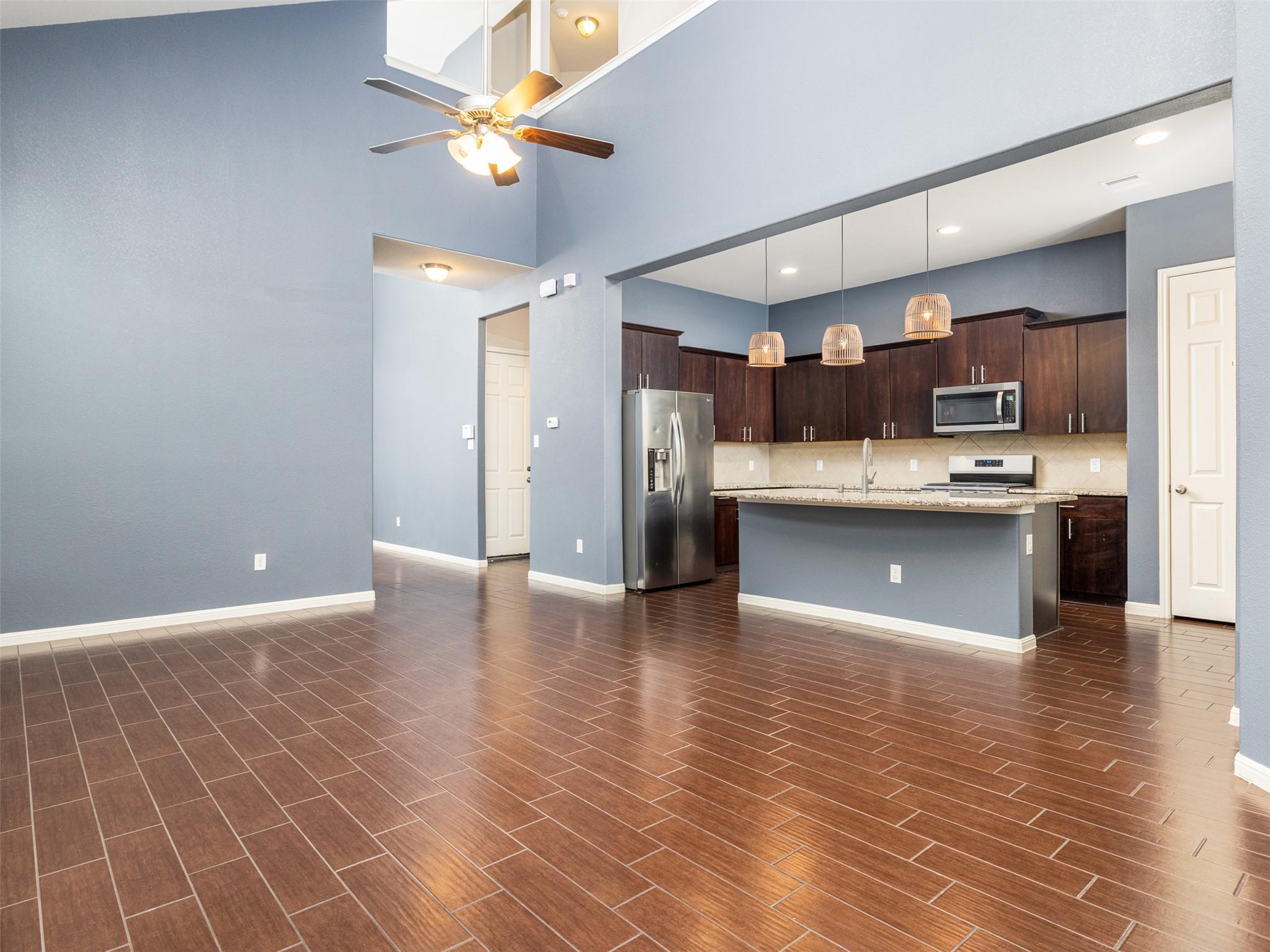 1205 Clearwing Cir Property Photo 5
