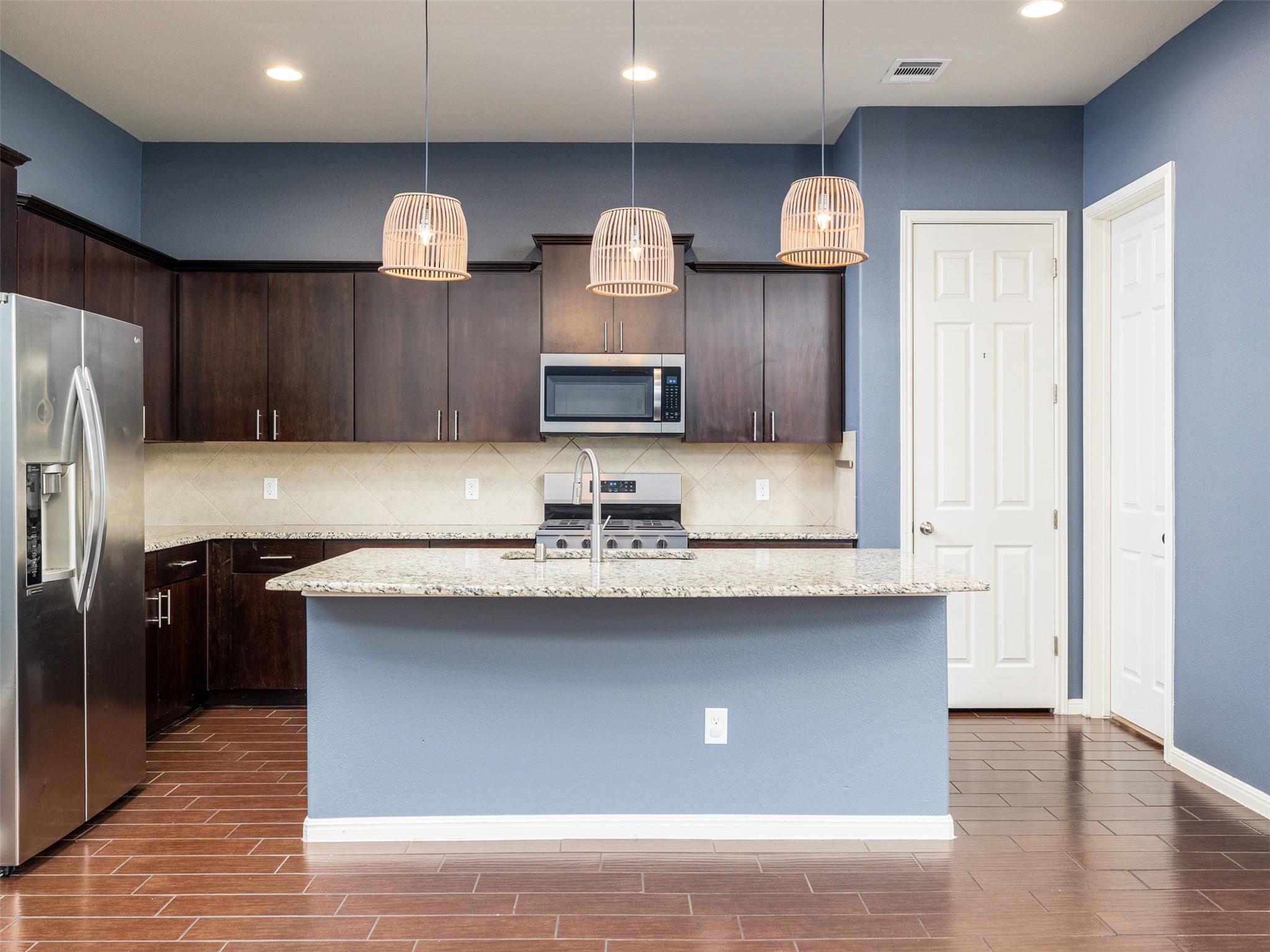 1205 Clearwing Cir Property Photo 6