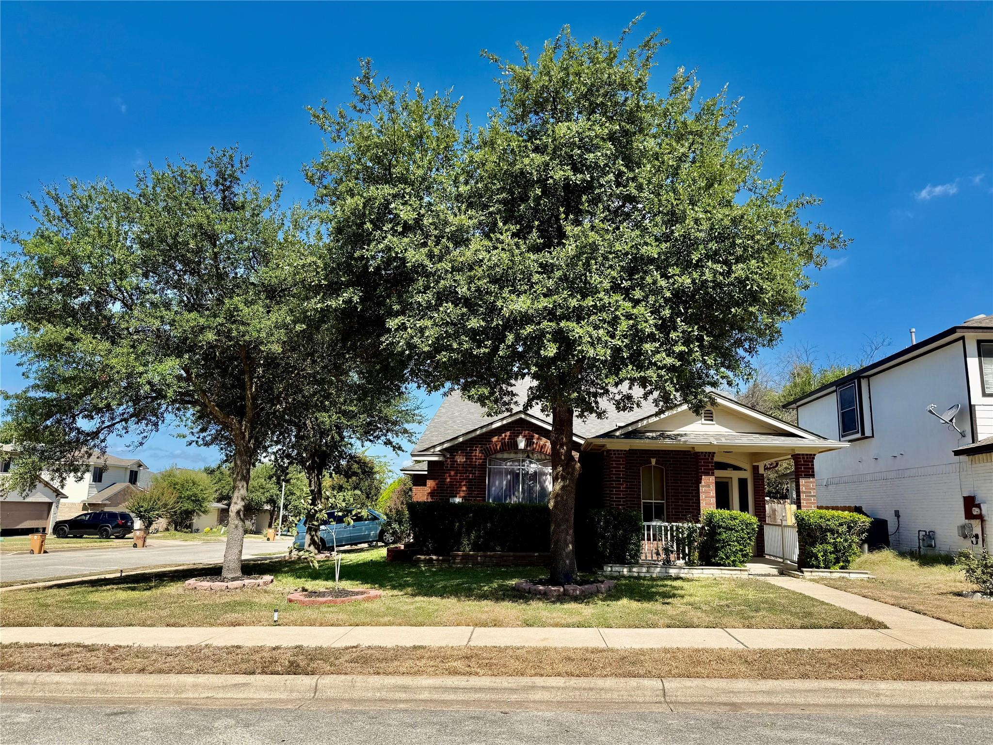 15100 Donna Jane Loop Property Photo 2