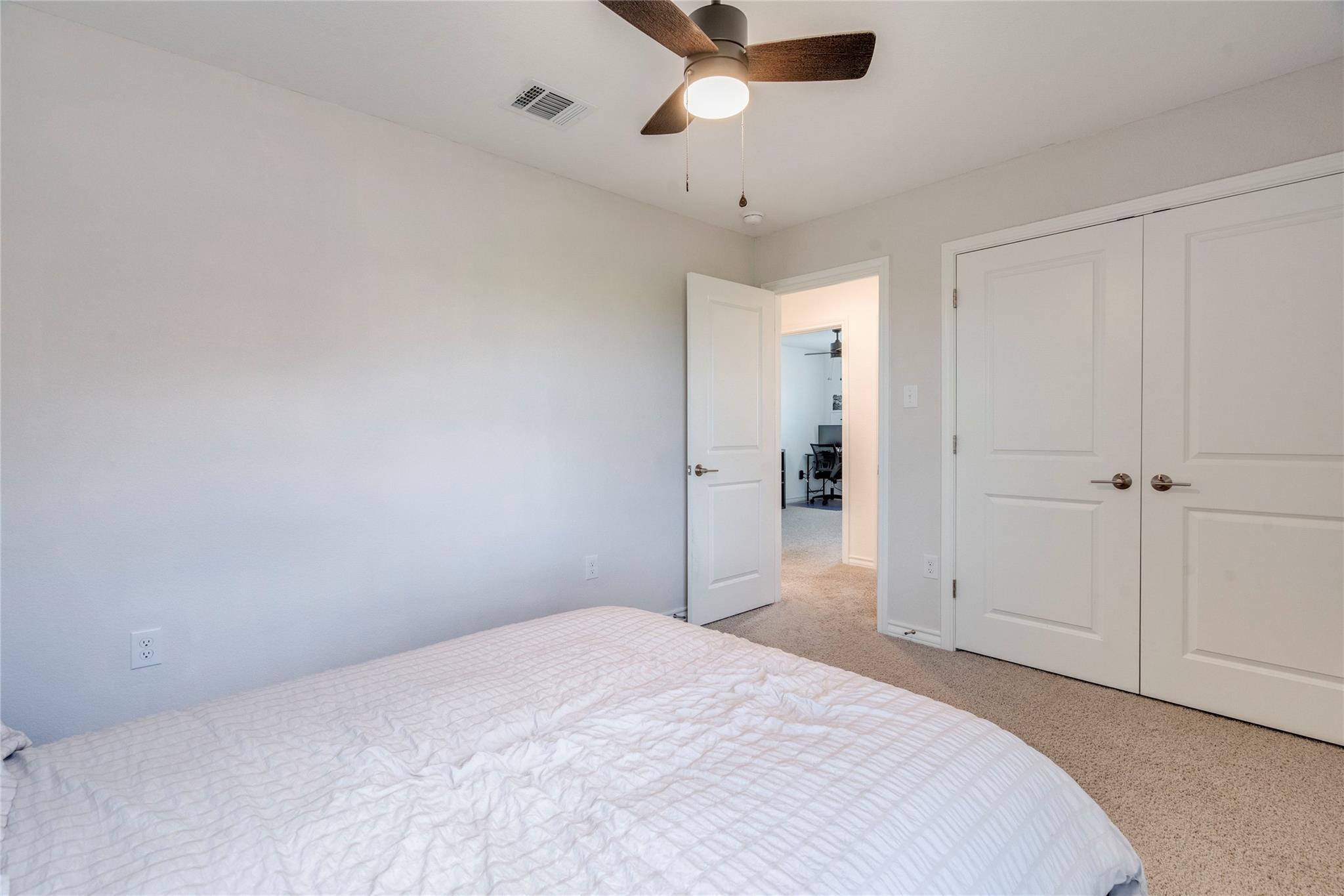 572 Pepperbark Loop Property Photo 14