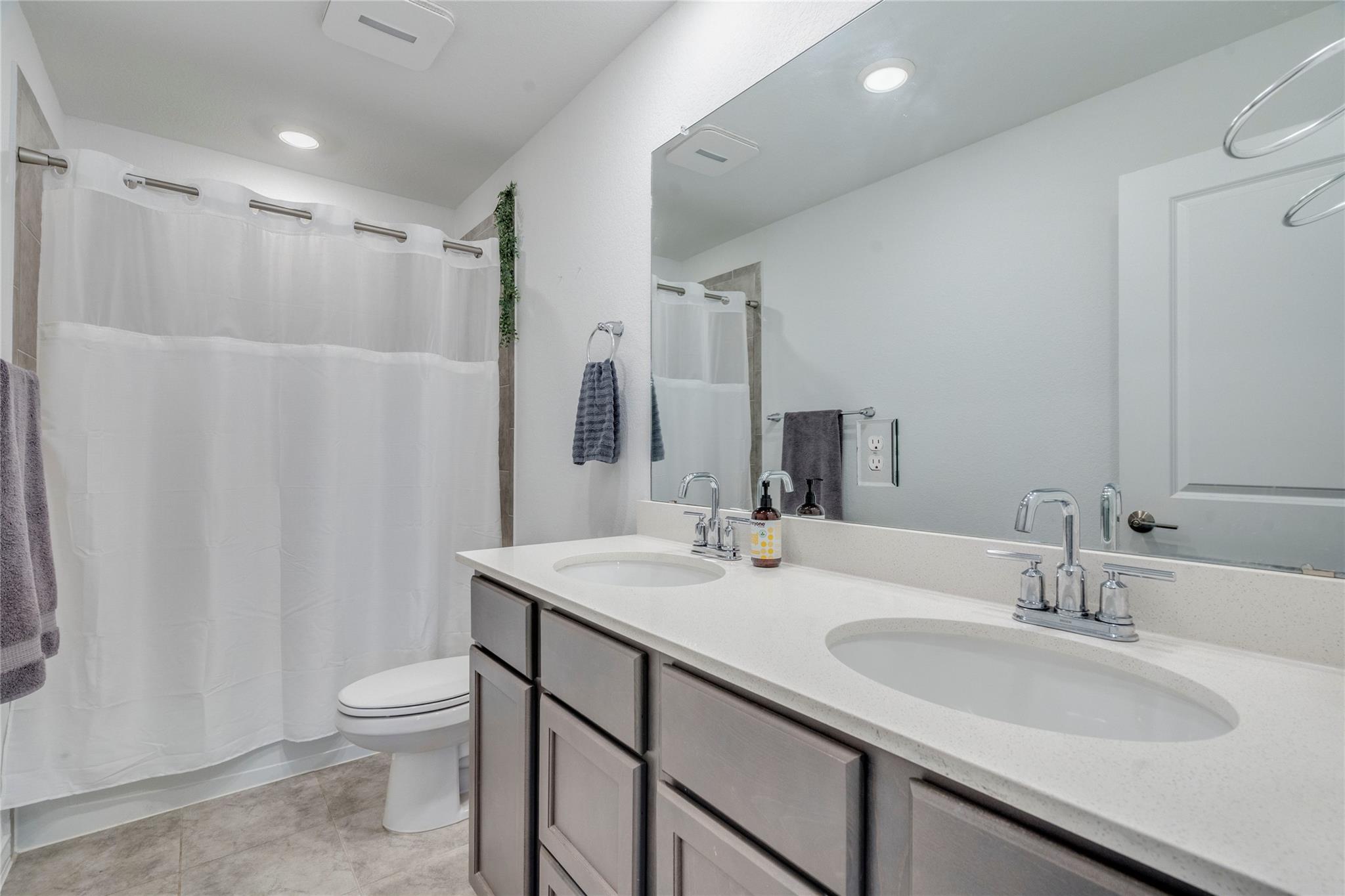 572 Pepperbark Loop Property Photo 18