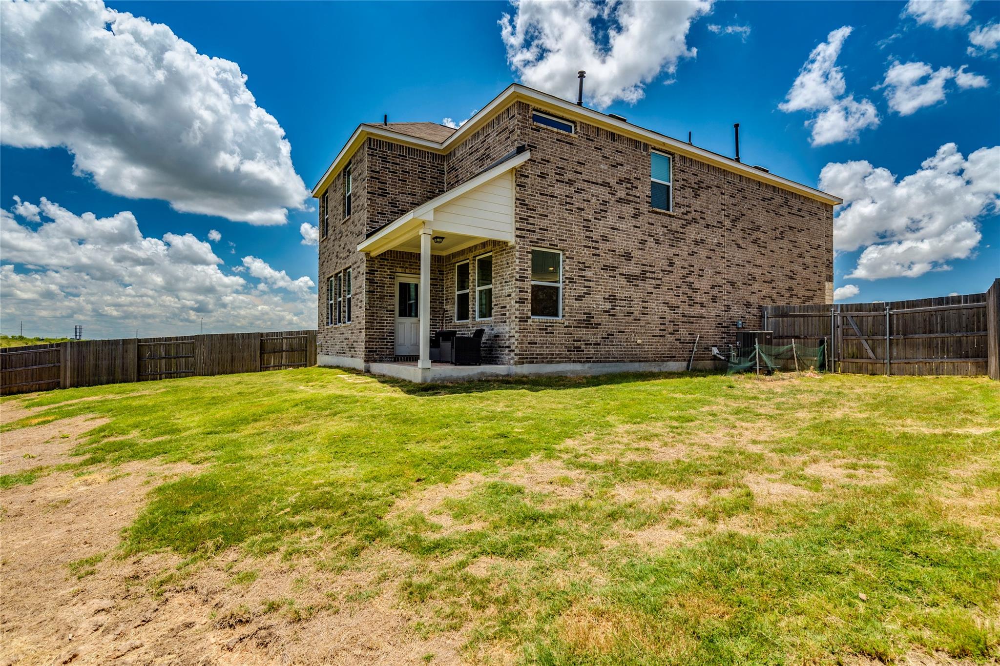 572 Pepperbark Loop Property Photo 22