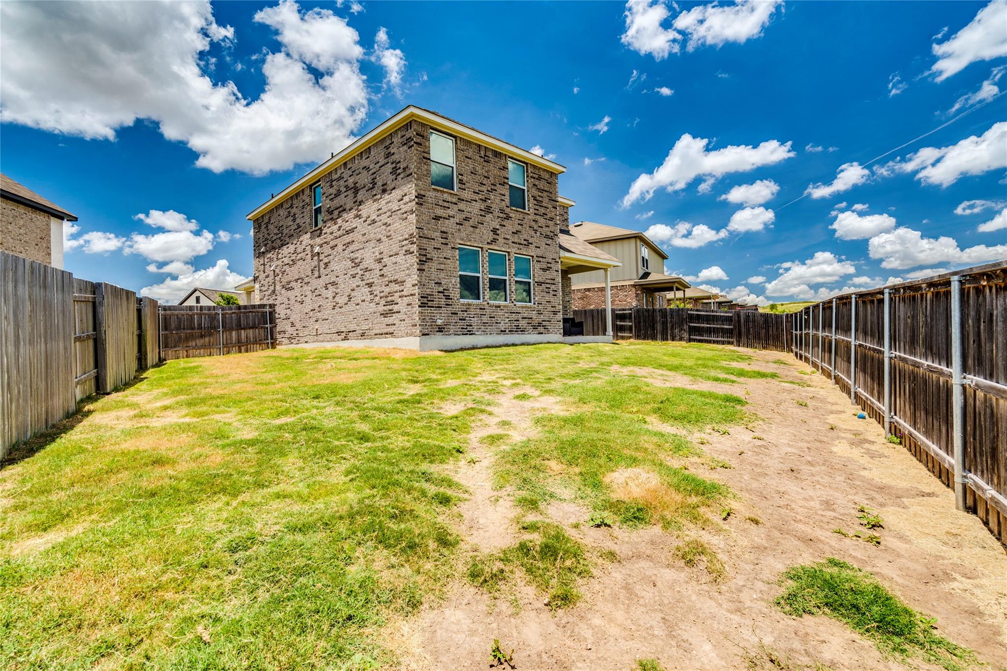 572 Pepperbark Loop Property Photo 23
