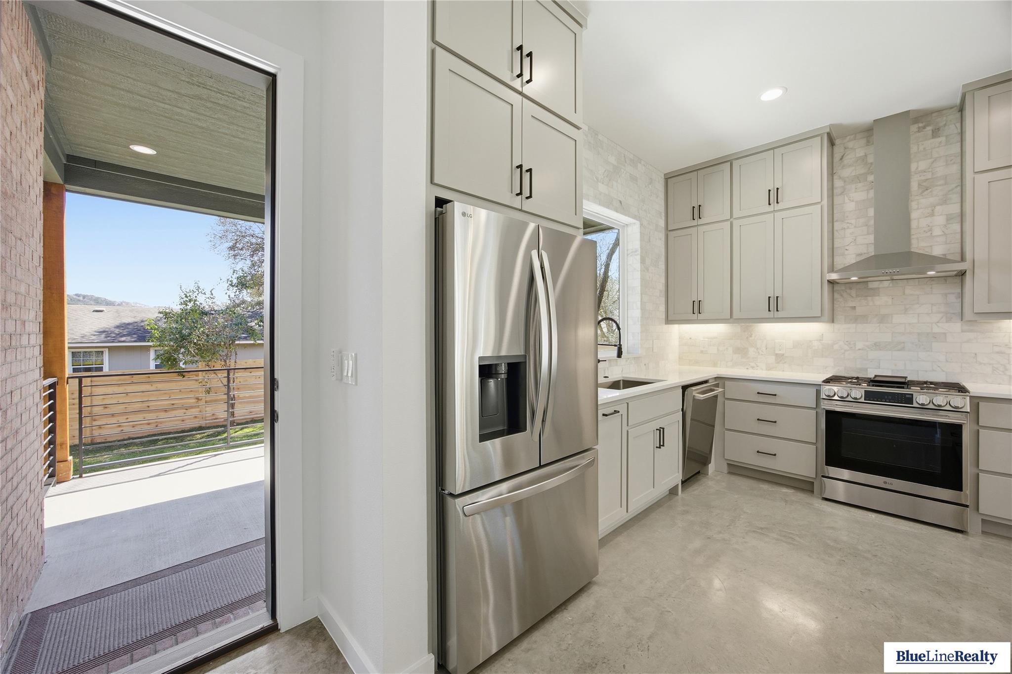 18305 Lake Oaks Dr Property Photo 19