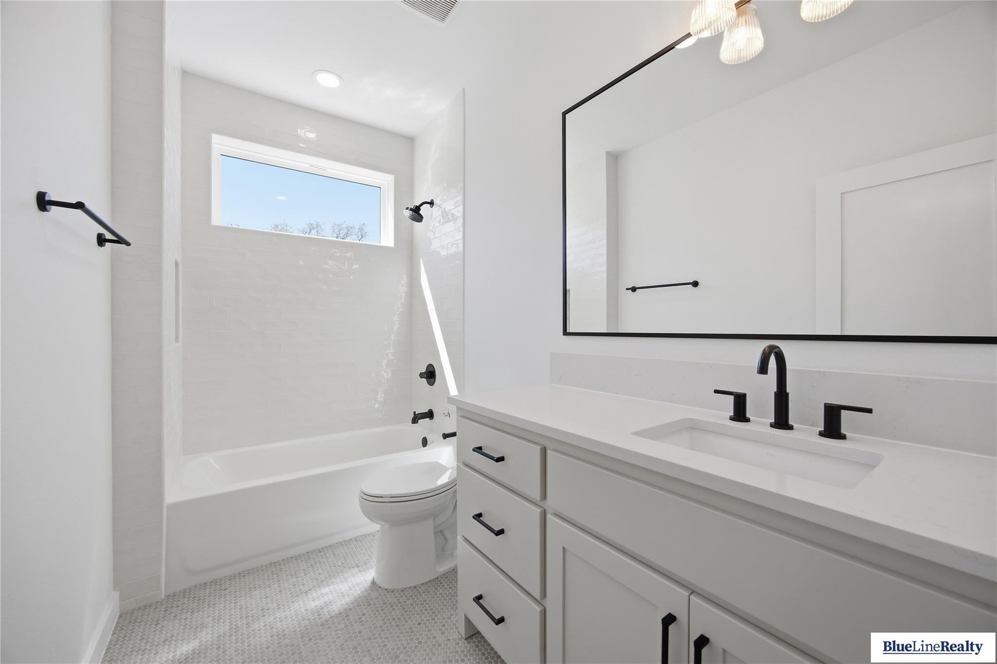 18305 Lake Oaks Dr Property Photo 33