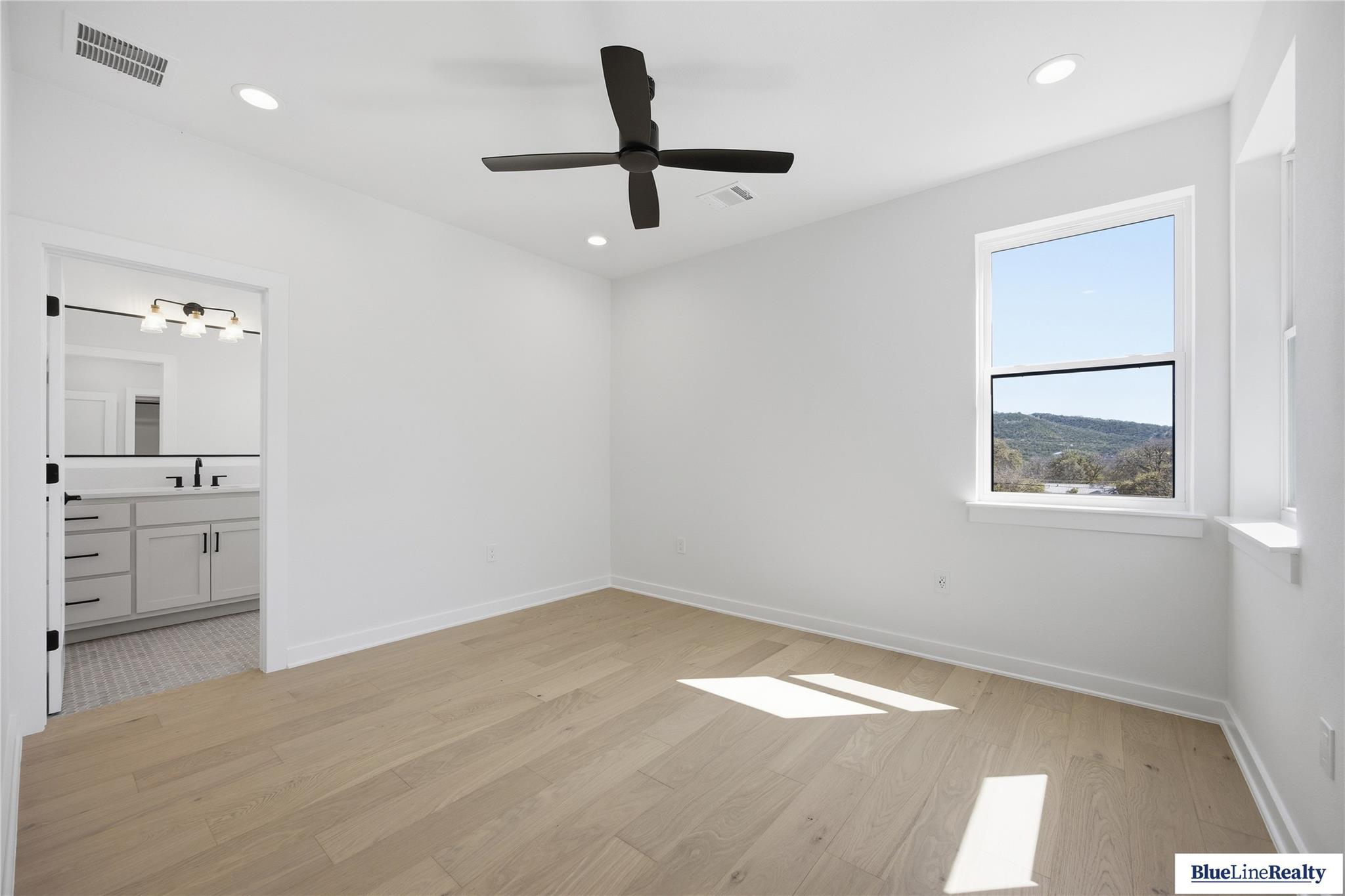 18305 Lake Oaks Dr Property Photo 38
