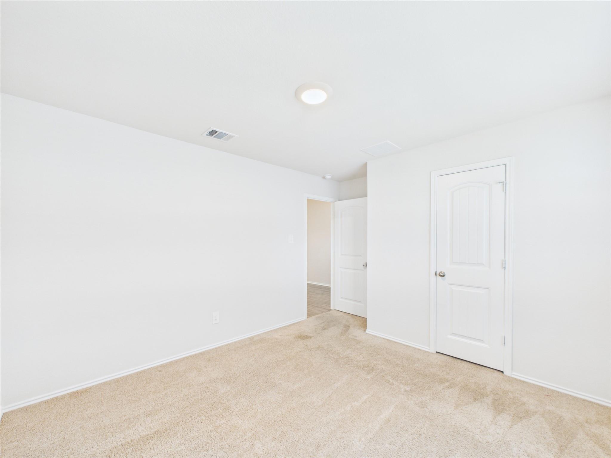 208 Ida Loop Property Photo 8