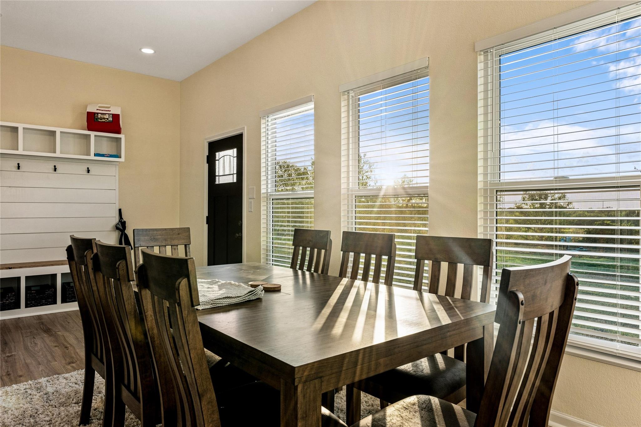 158 Goertz Dr Property Photo 8