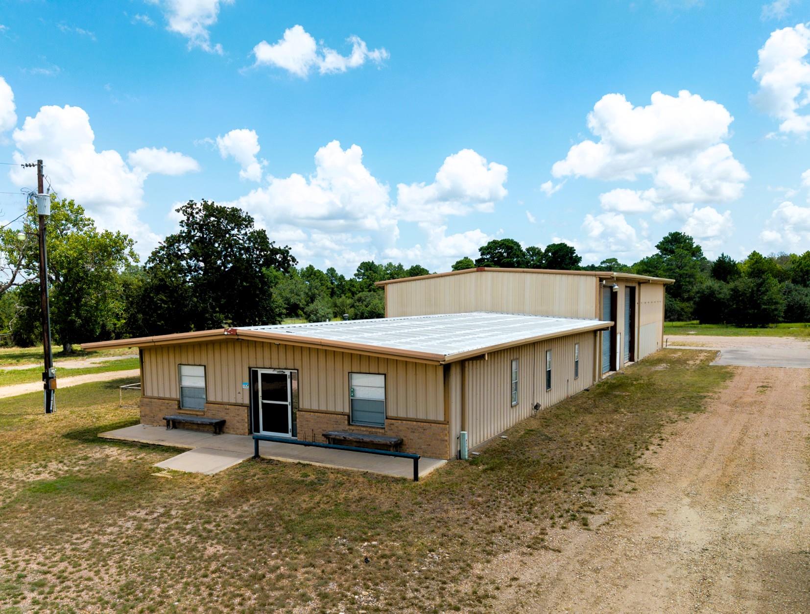 5600 N Us Hwy 77 None Property Photo 1