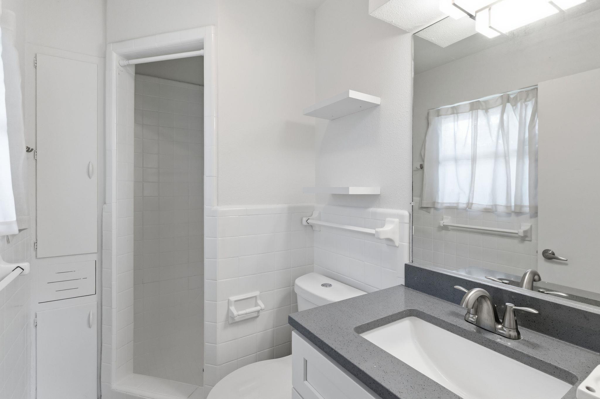 6108 Cherrylawn Cir Property Photo 7