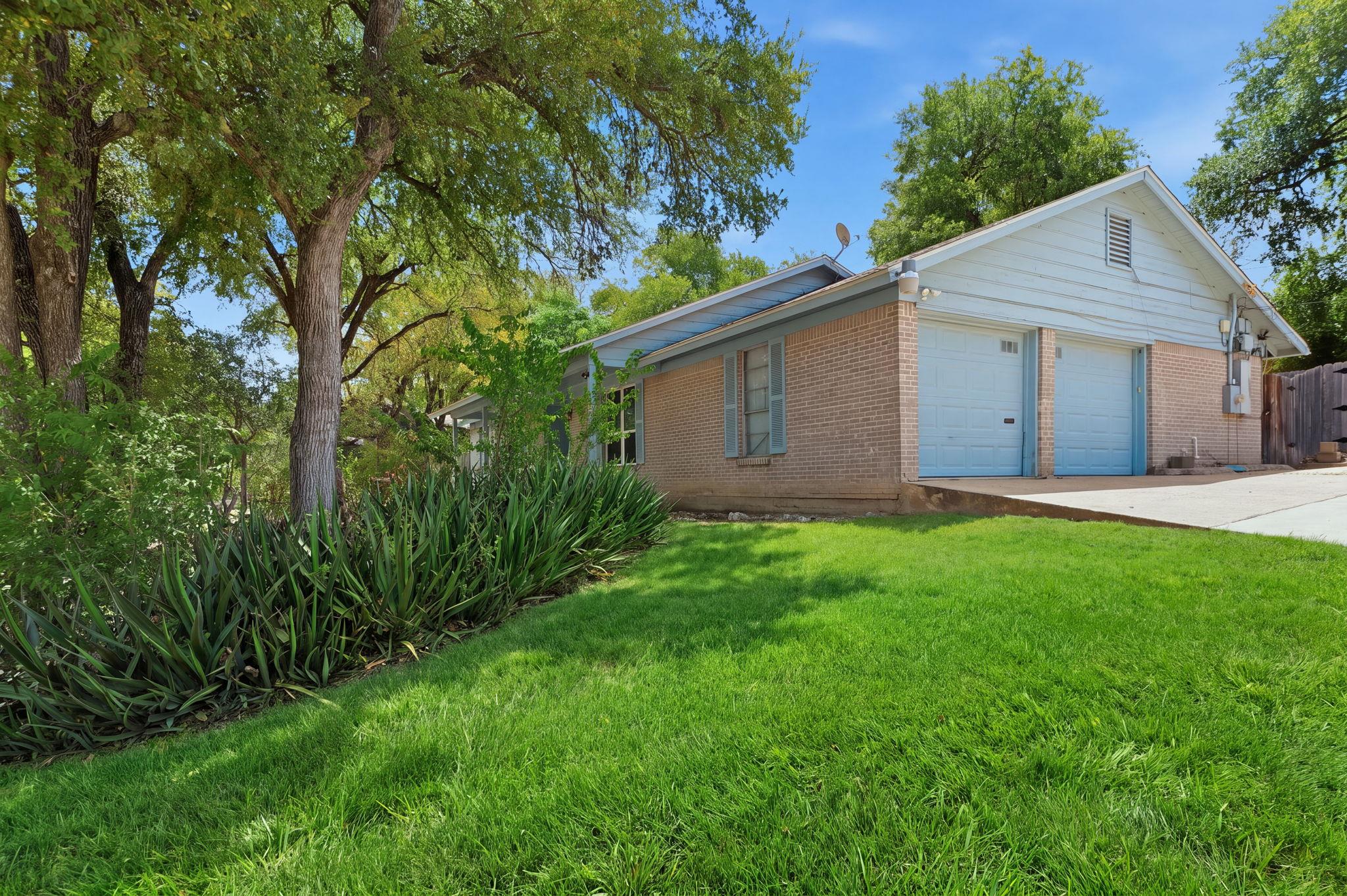 6108 Cherrylawn Cir Property Photo 14