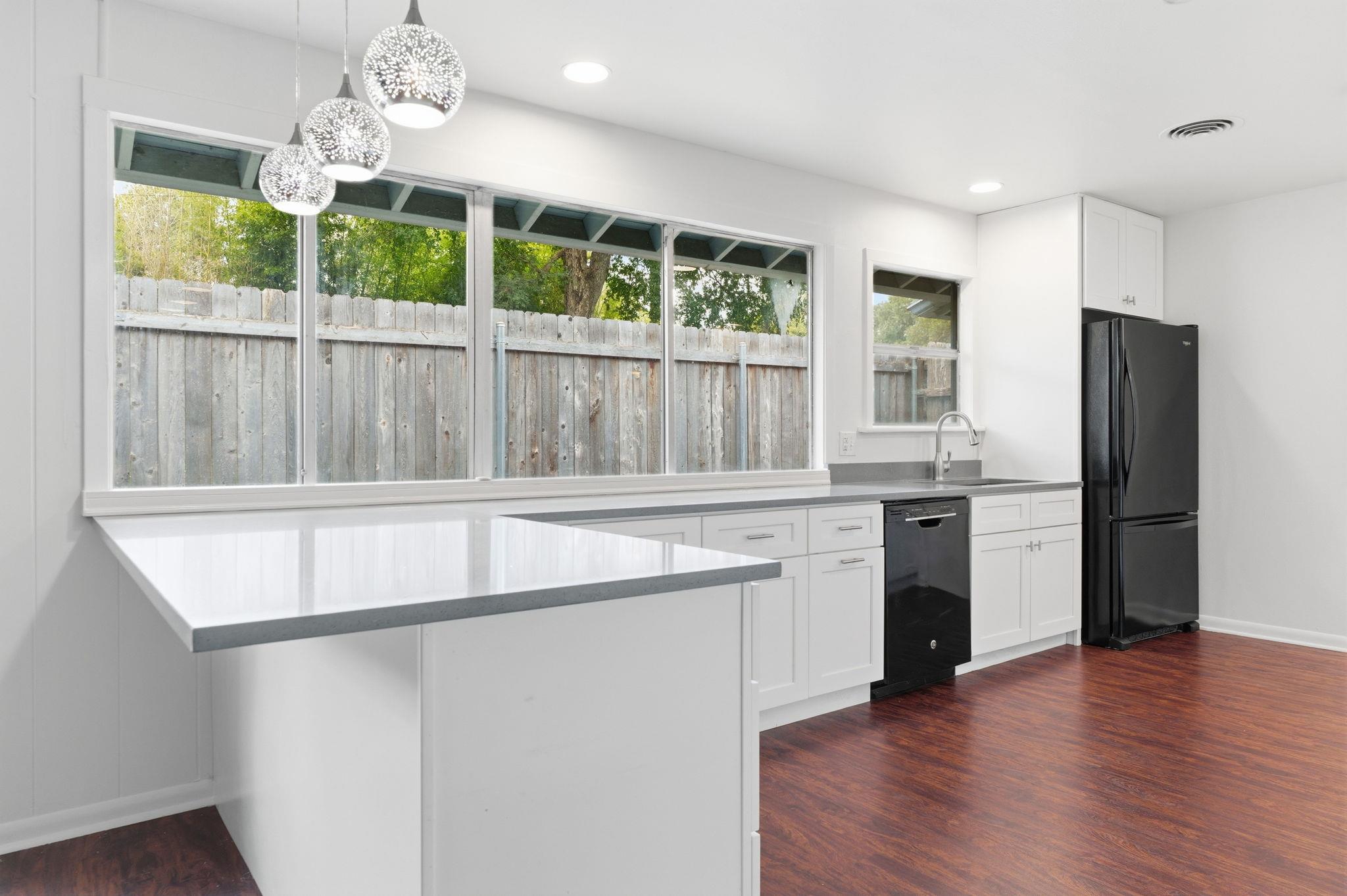 6108 Cherrylawn Cir Property Photo 22