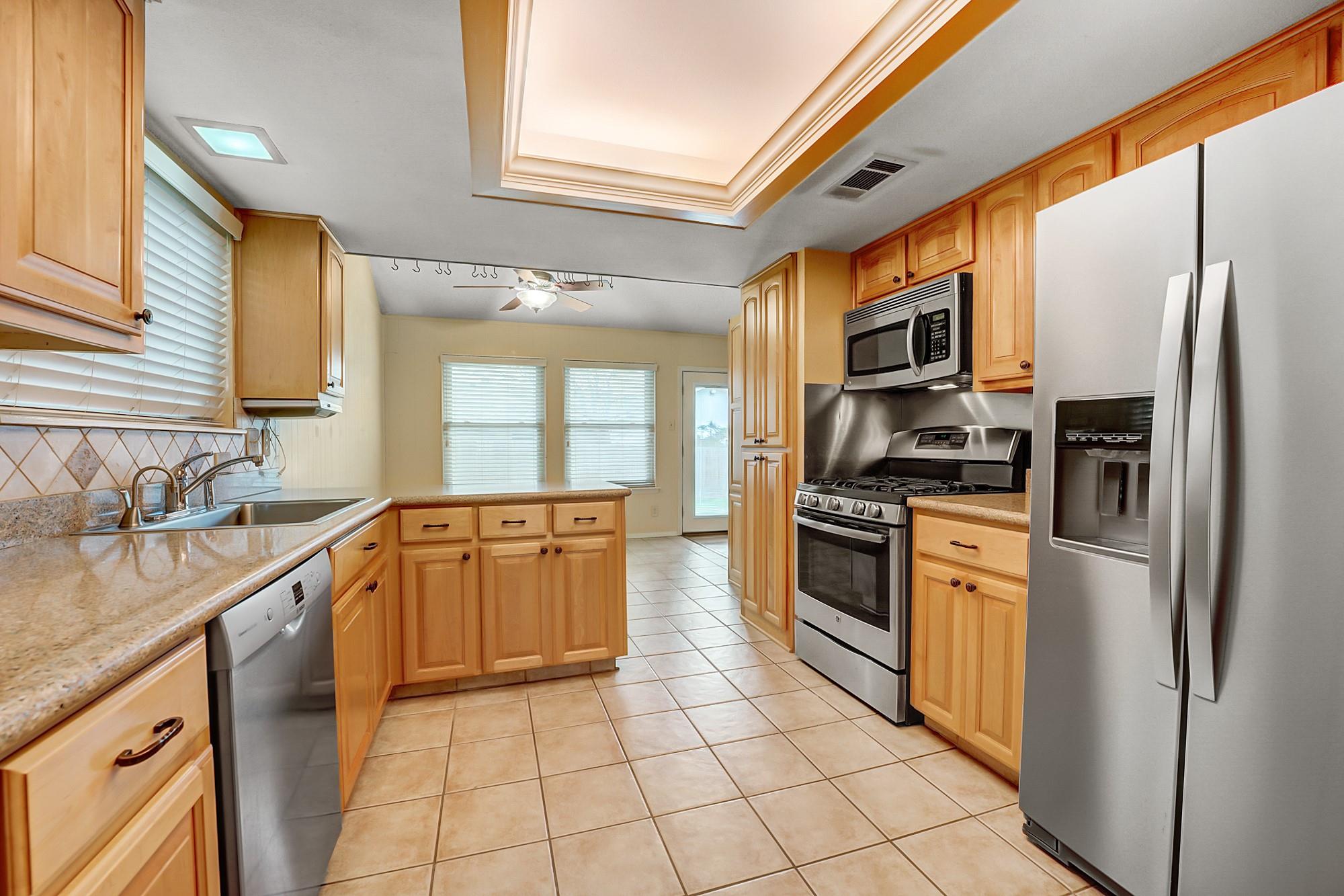 8001 Manassas Dr Property Photo 6