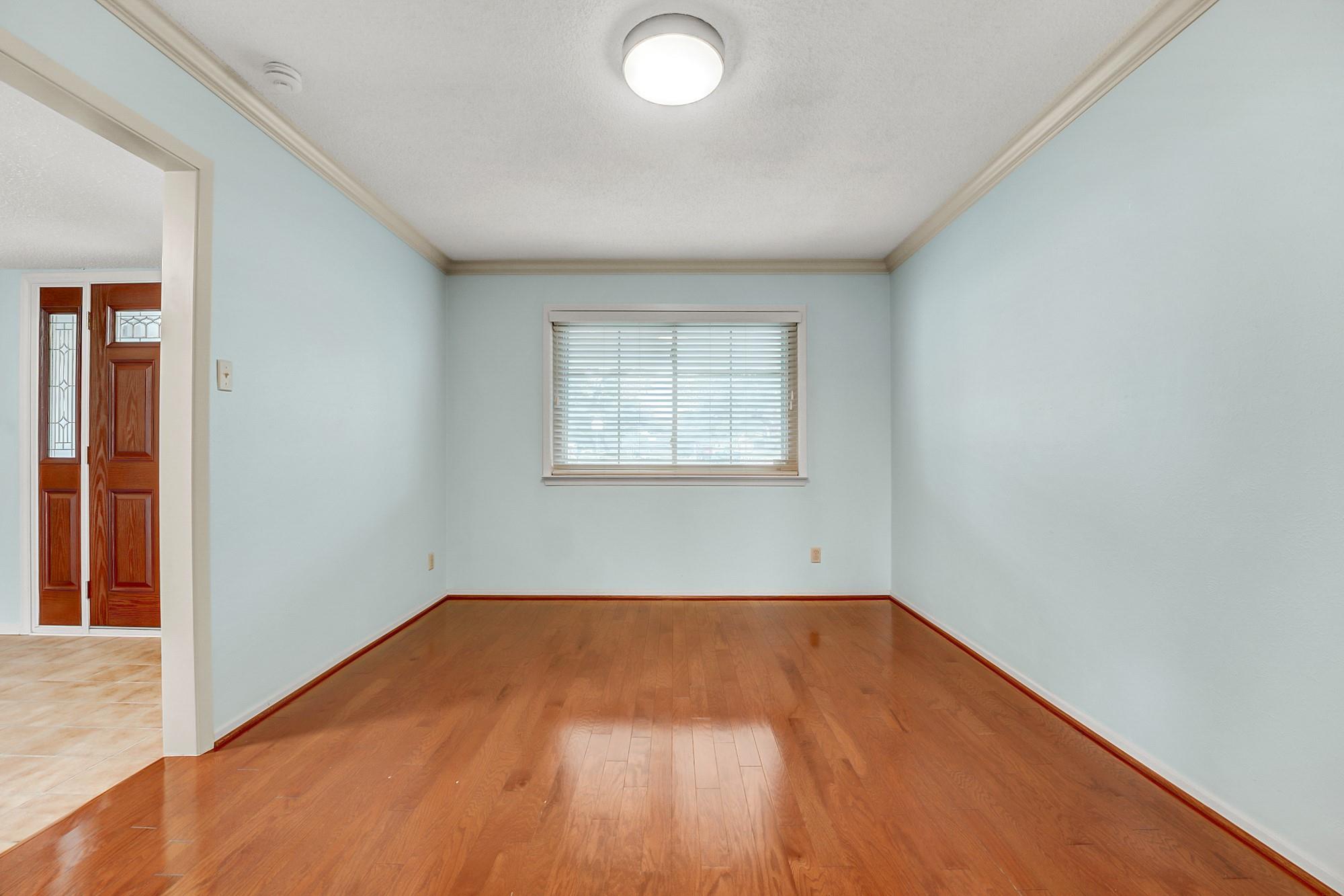 8001 Manassas Dr Property Photo 13