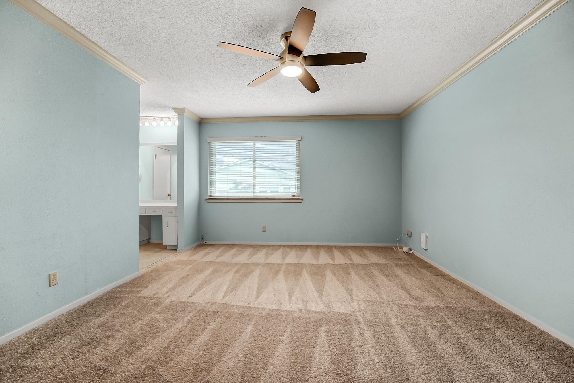8001 Manassas Dr Property Photo 18