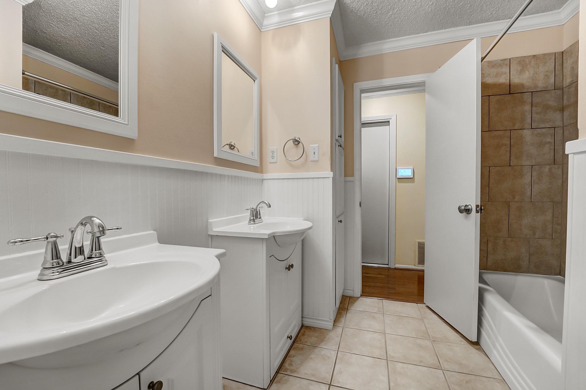 8001 Manassas Dr Property Photo 20