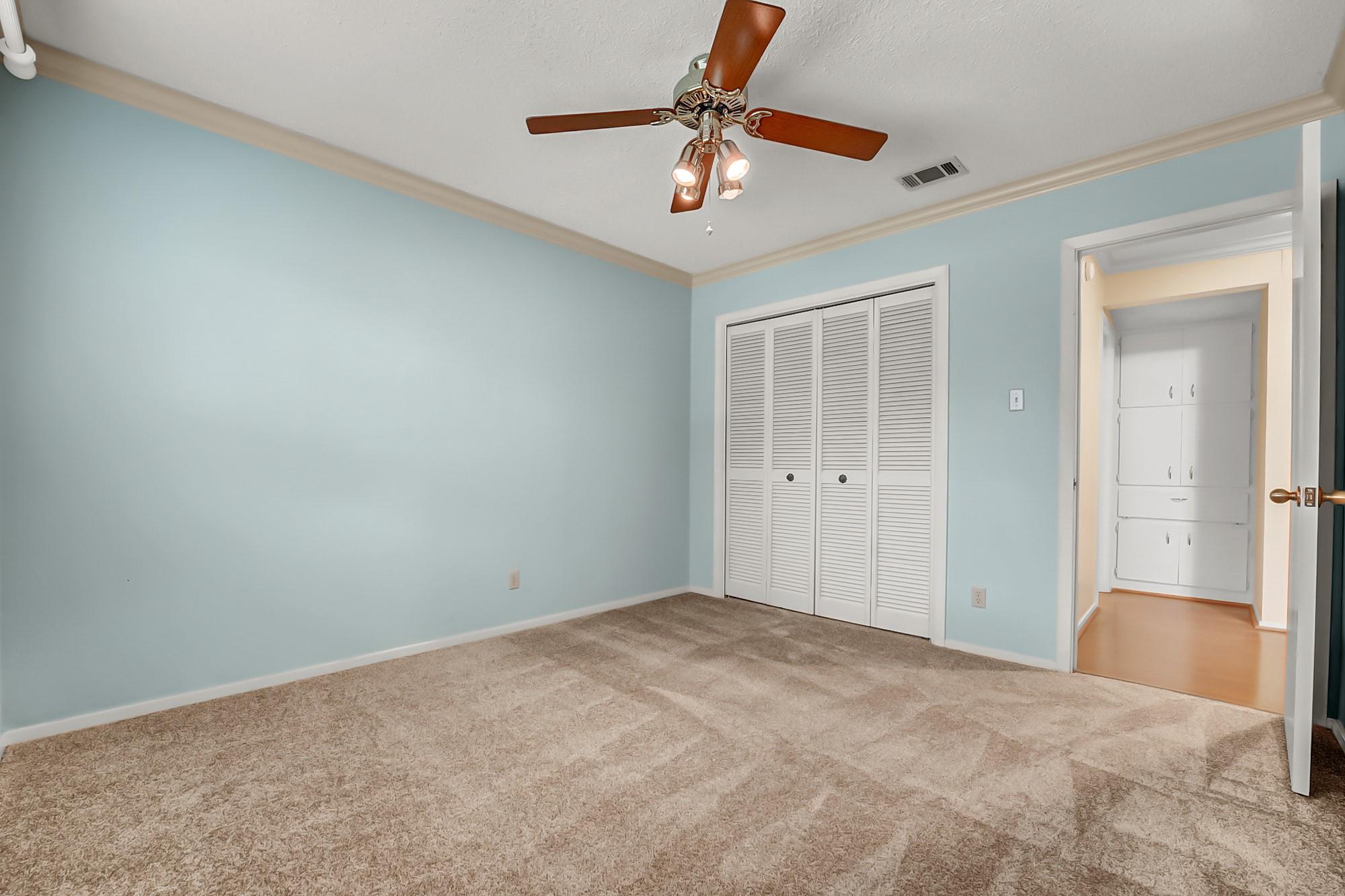 8001 Manassas Dr Property Photo 22