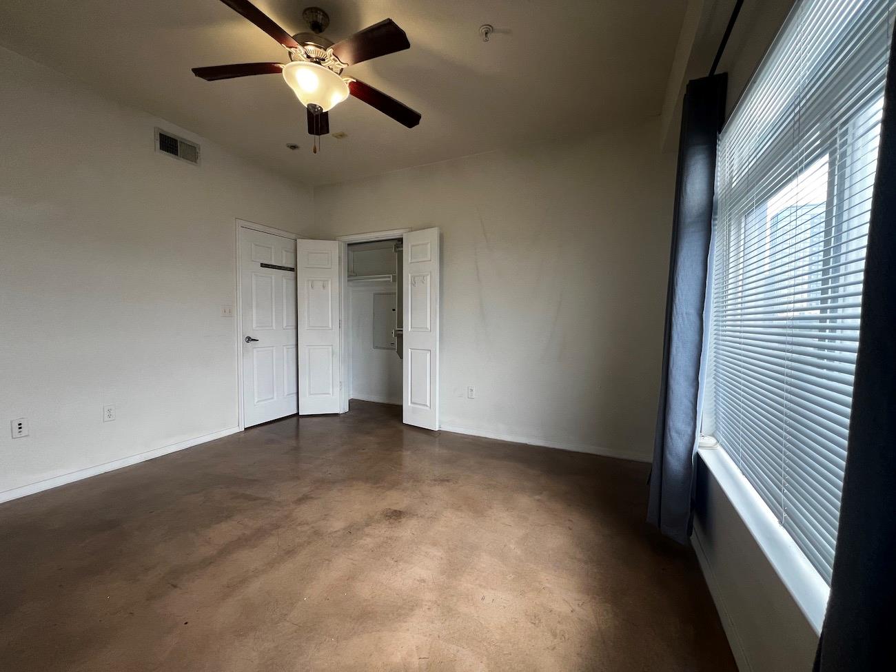 910 W 25th St #607 Property Photo 10