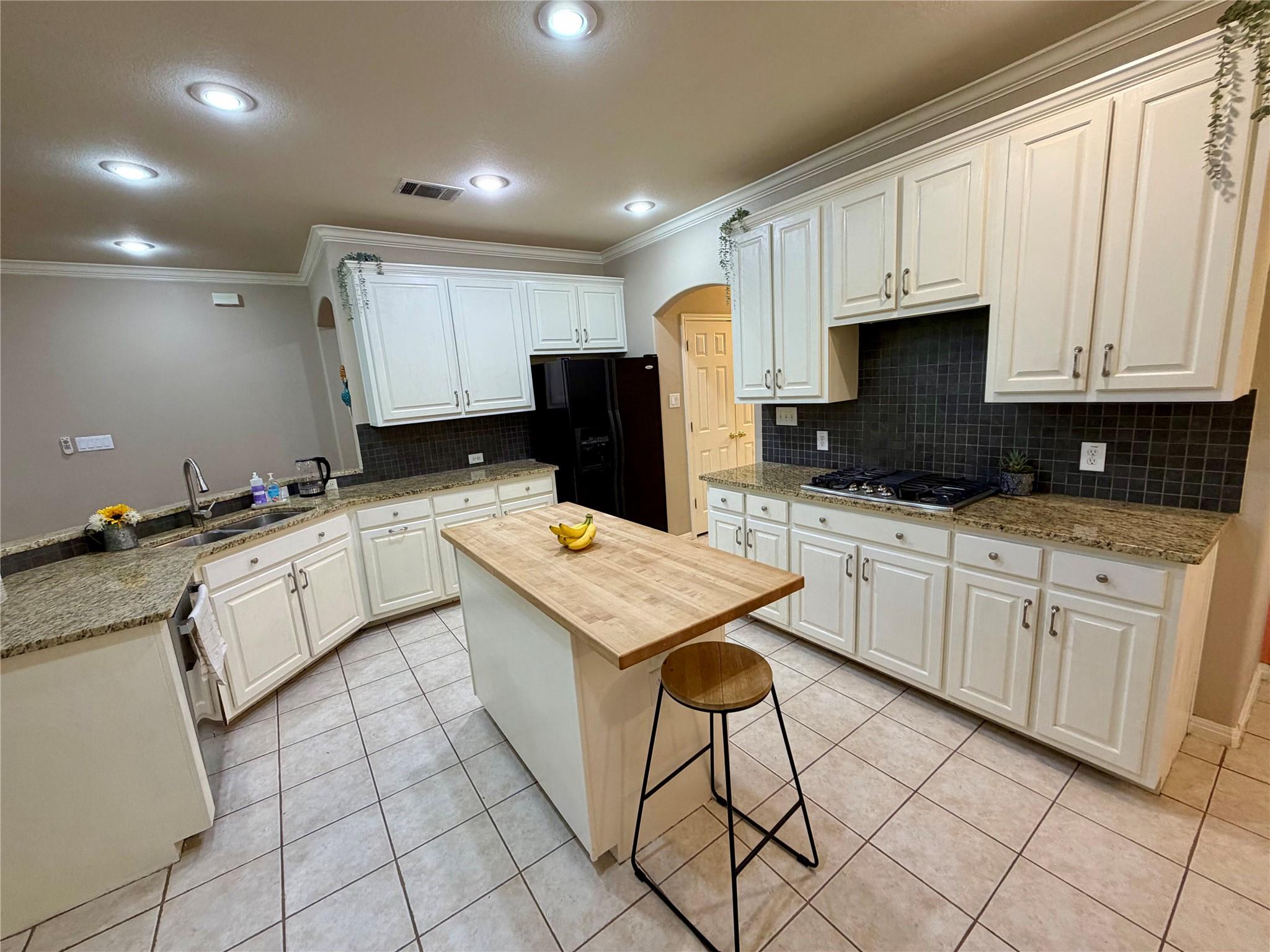 2704 Dagama Ct Property Photo 9