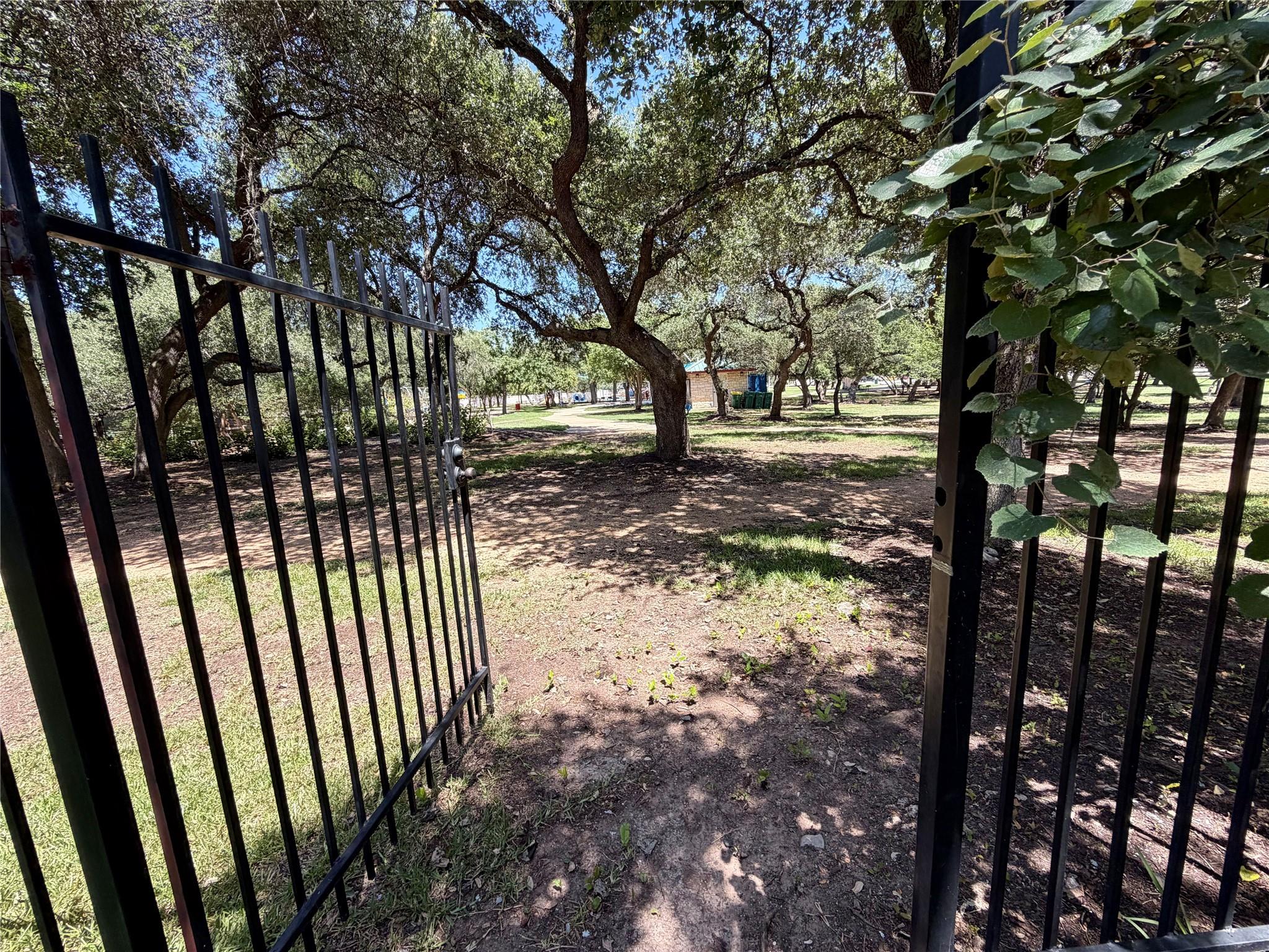 2704 Dagama Ct Property Photo 16