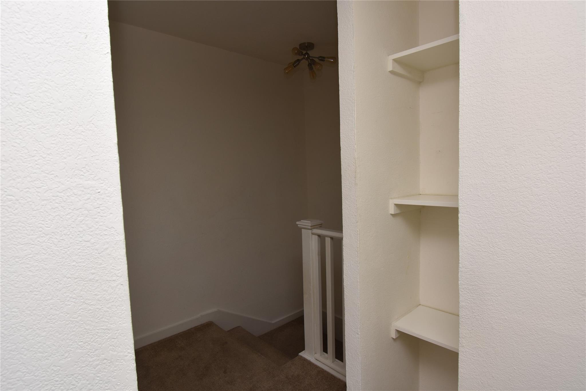 300 E Croslin St #114 Property Photo 8