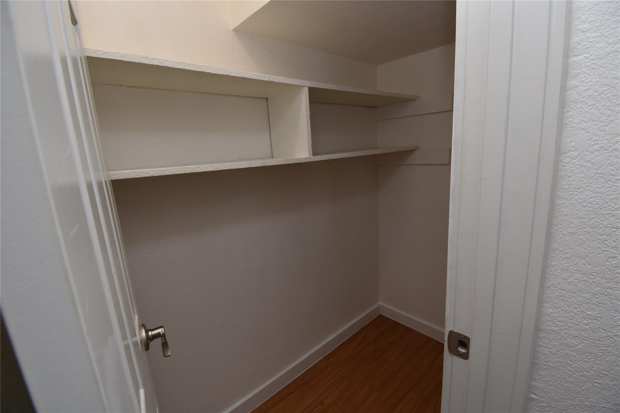 300 E Croslin St #114 Property Photo 10