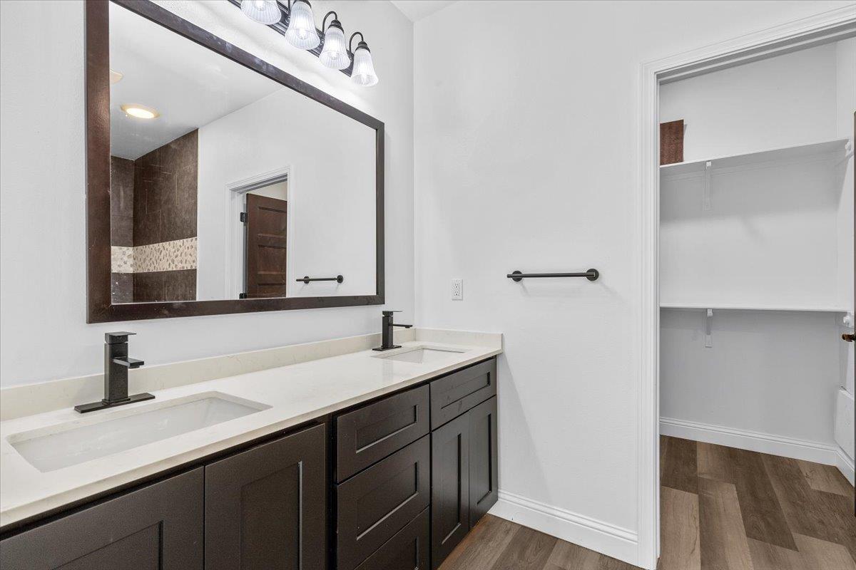 5283892 Property Photo 24