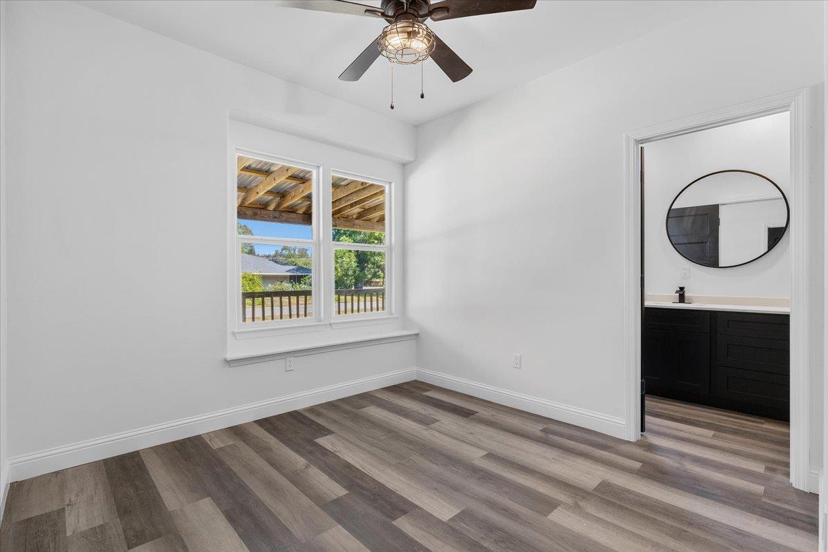 5283892 Property Photo 26