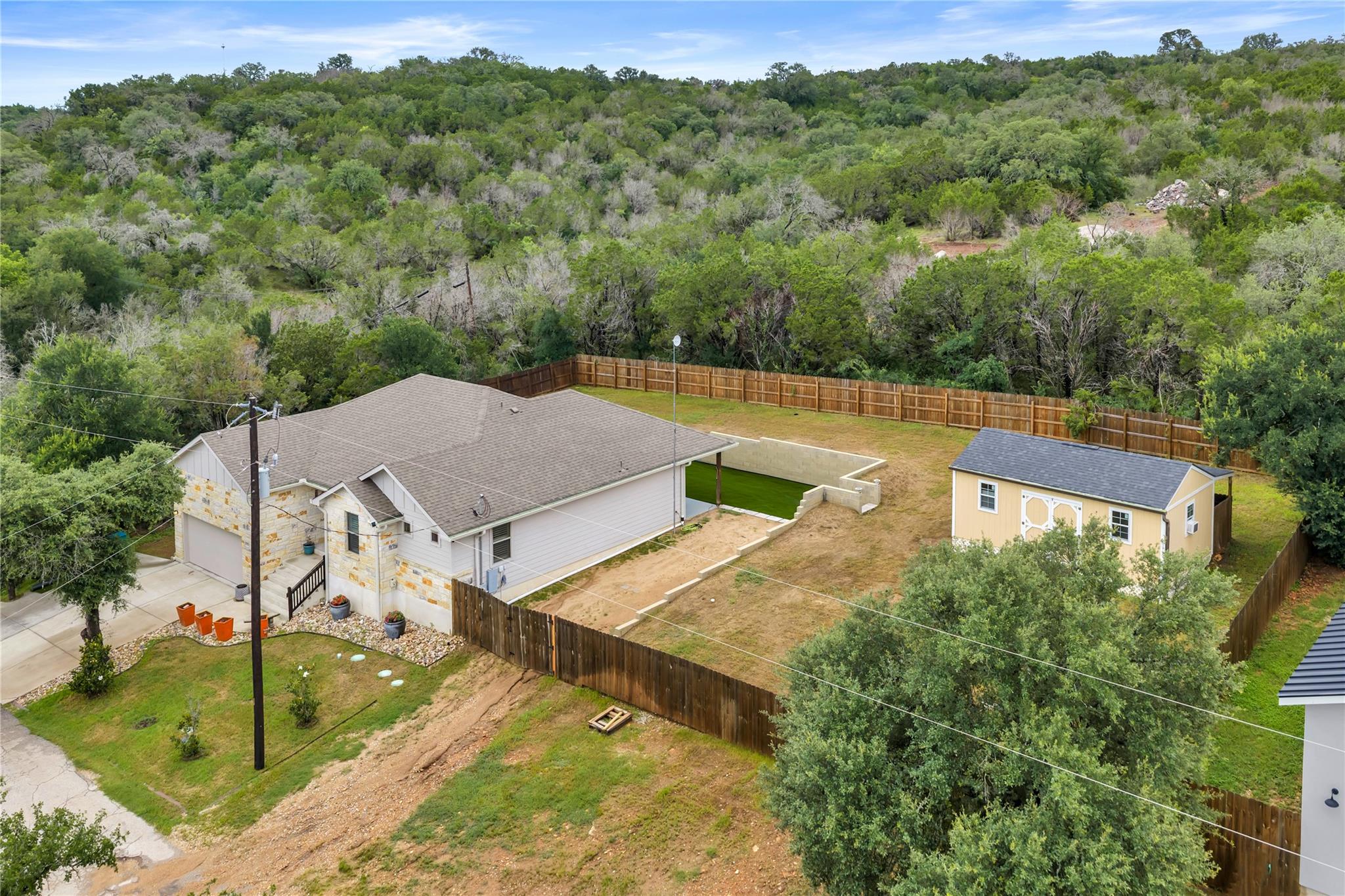 511 Taylor Dr Property Photo 1
