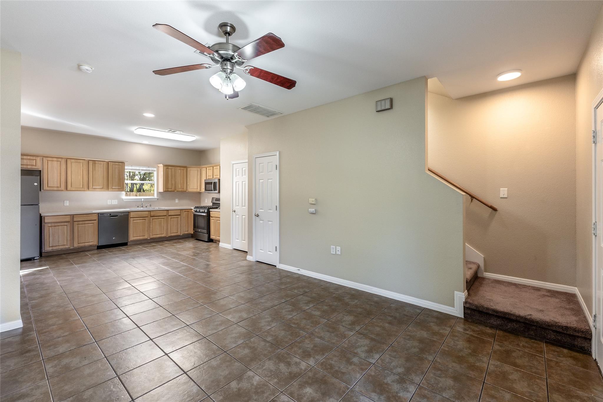 1311 E M Franklin Ave #a Property Photo 4