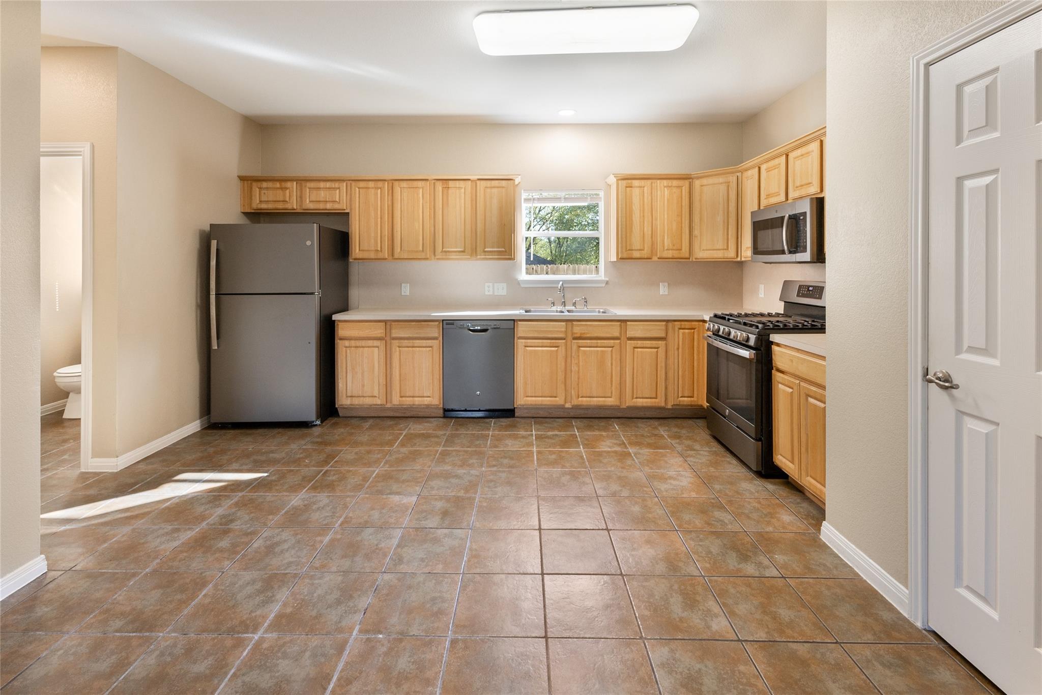 1311 E M Franklin Ave #a Property Photo 7