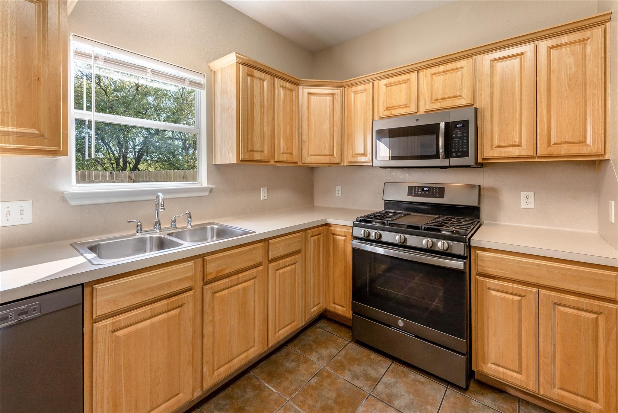 1311 E M Franklin Ave #a Property Photo 8