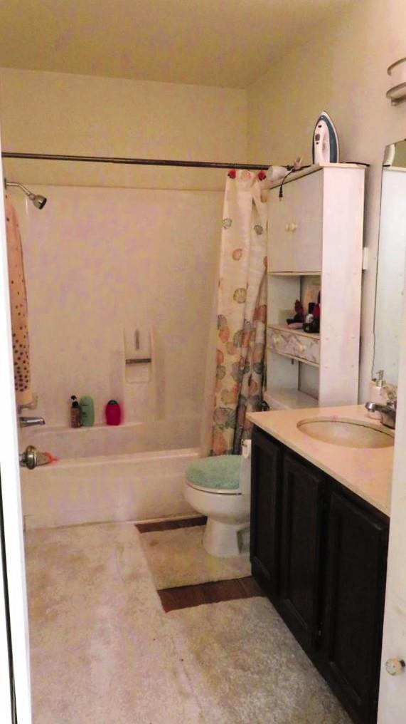 1000 W 26th St #217 Property Photo 17