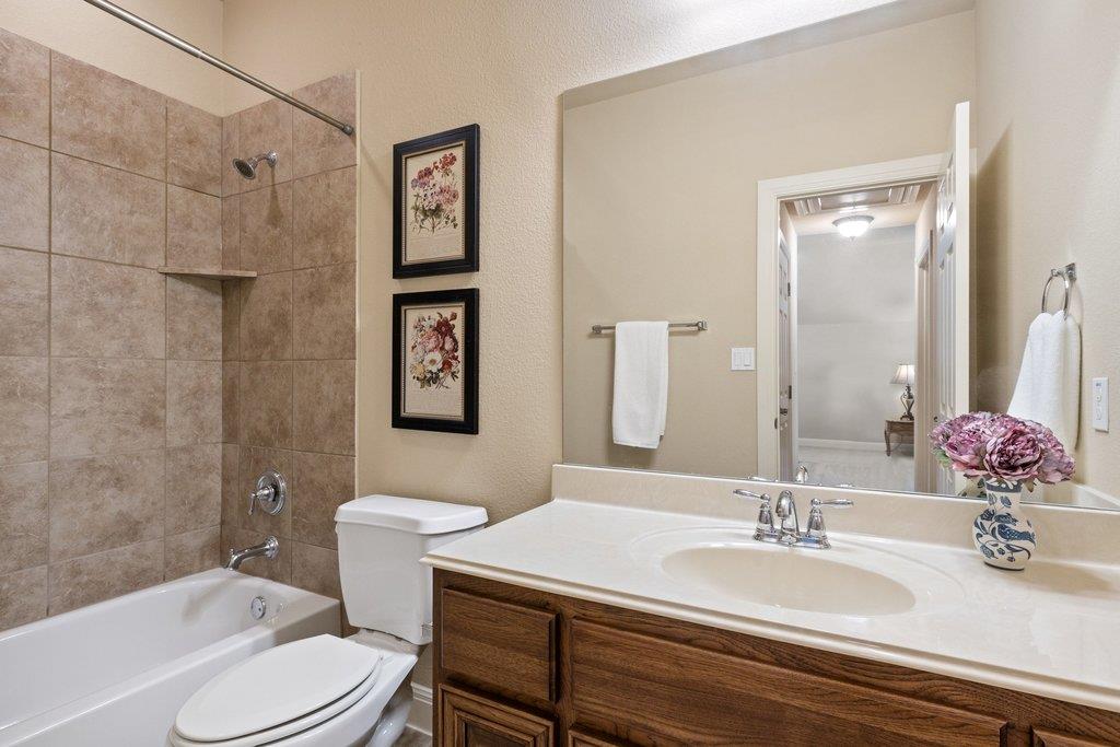 3806 Avery Woods Ln Property Photo 27
