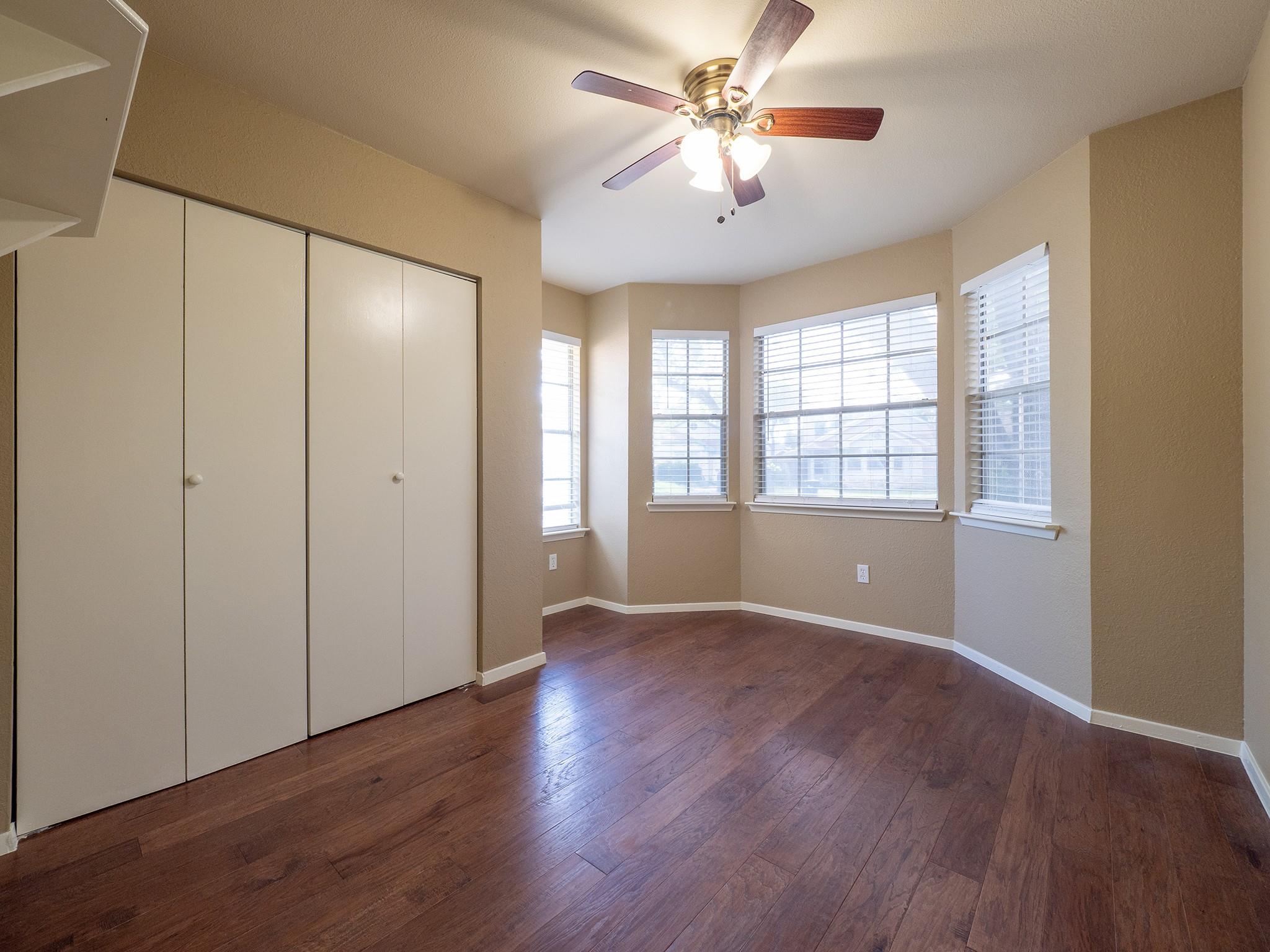 16829 Whitebrush Loop Property Photo 5